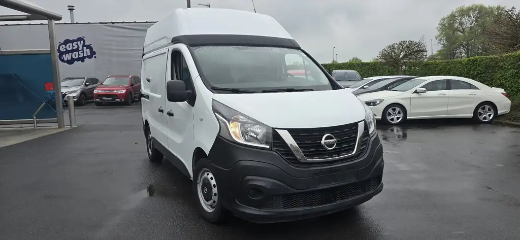 Nissan NV300 2018 из Европы — купить под ключ