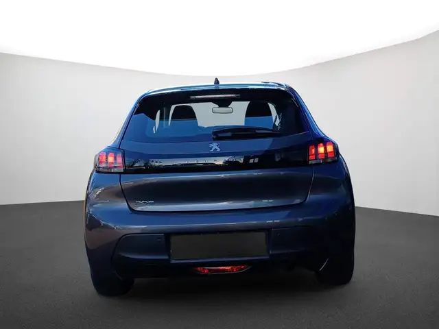Peugeot 208 view 4