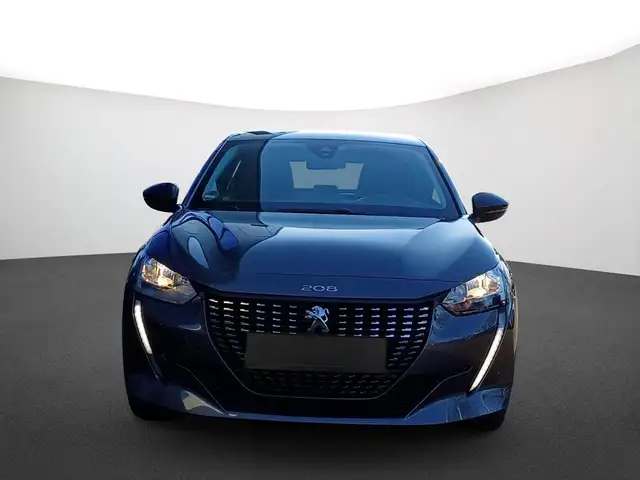 Peugeot 208 view 3