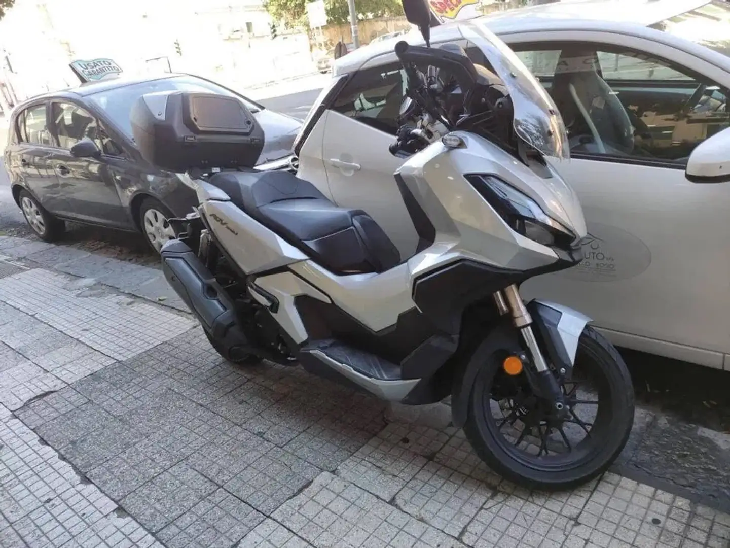 Honda ADV 350 Szürke - 1
