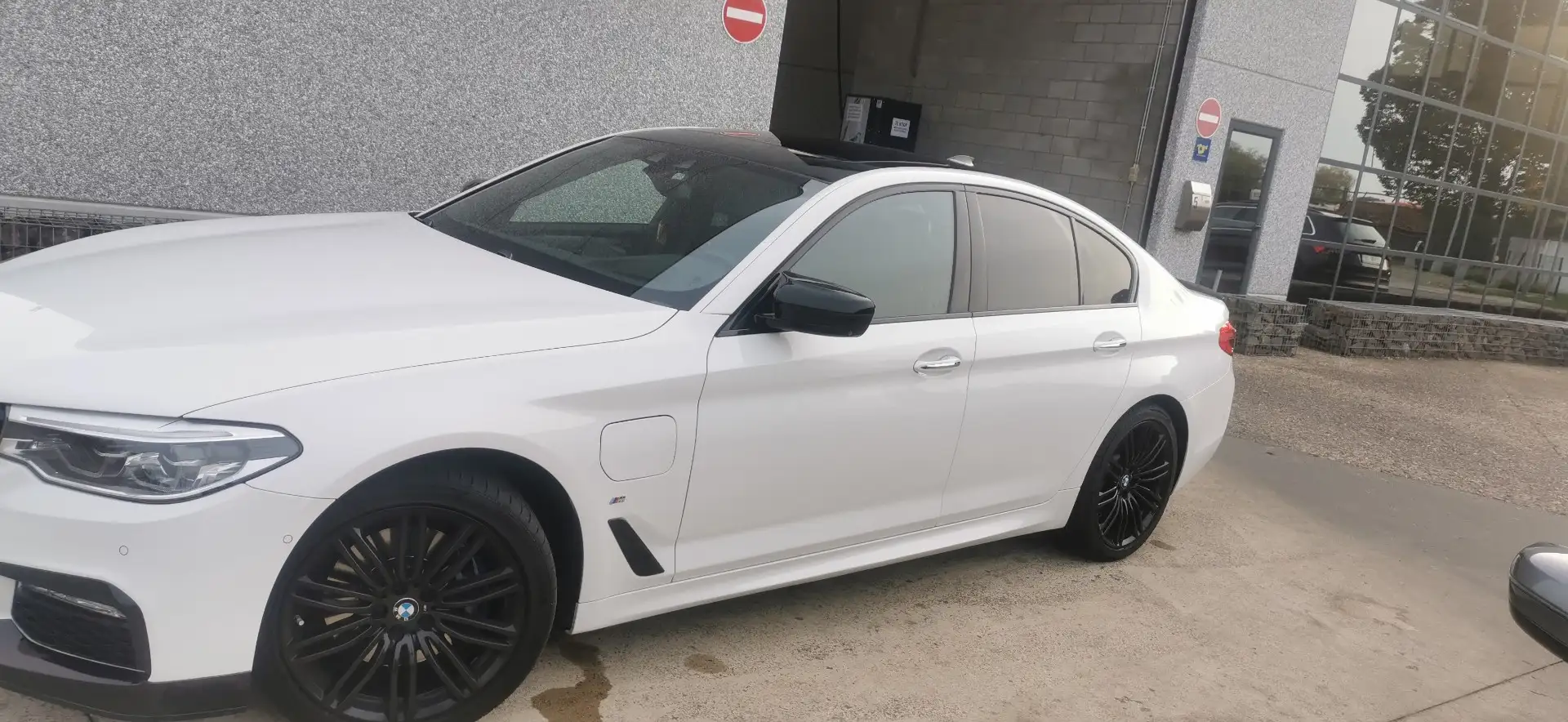 BMW 530 530e iPerformance Aut. Wit - 2