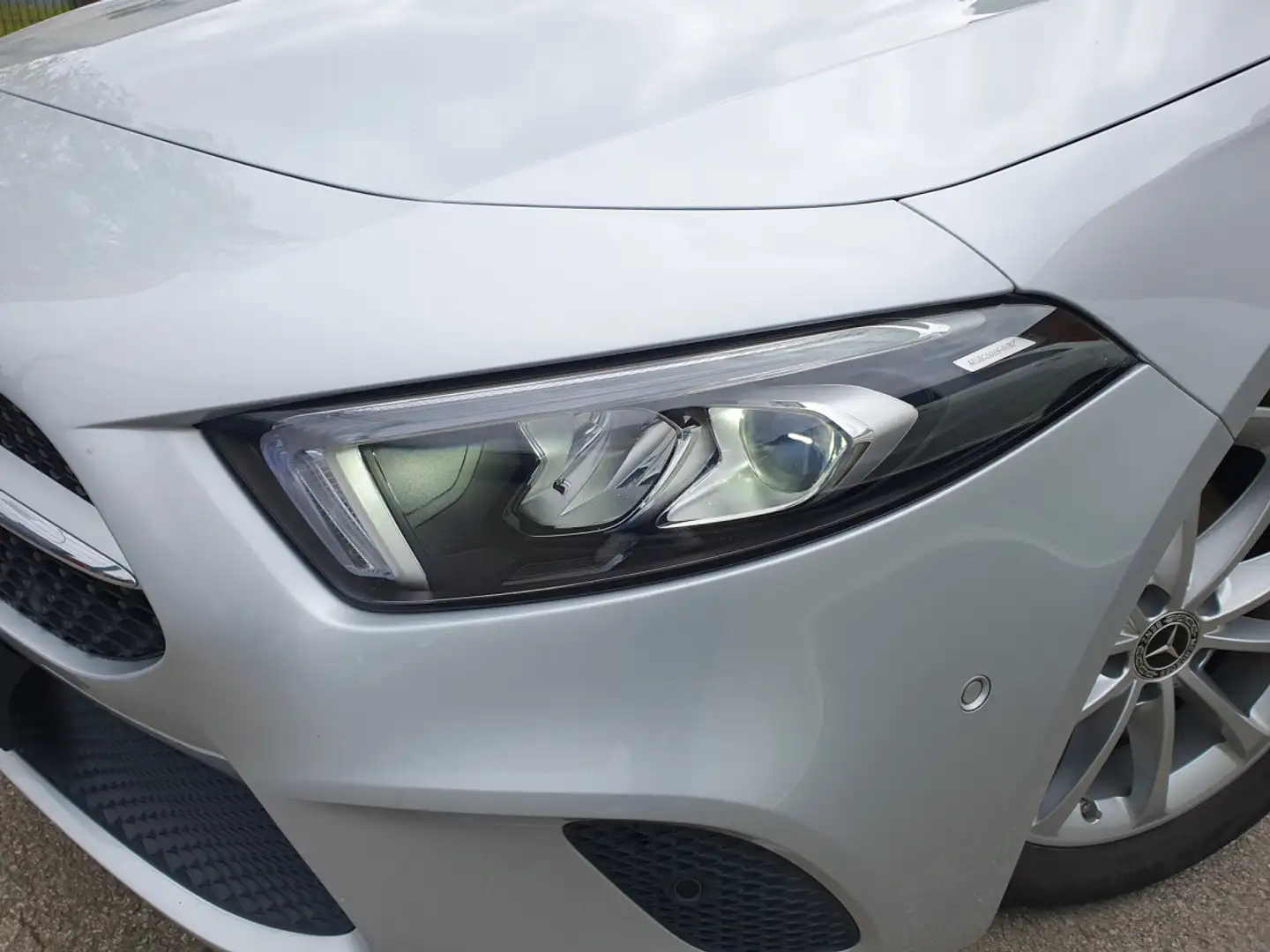 Mercedes-Benz A 180 D Gris - 2