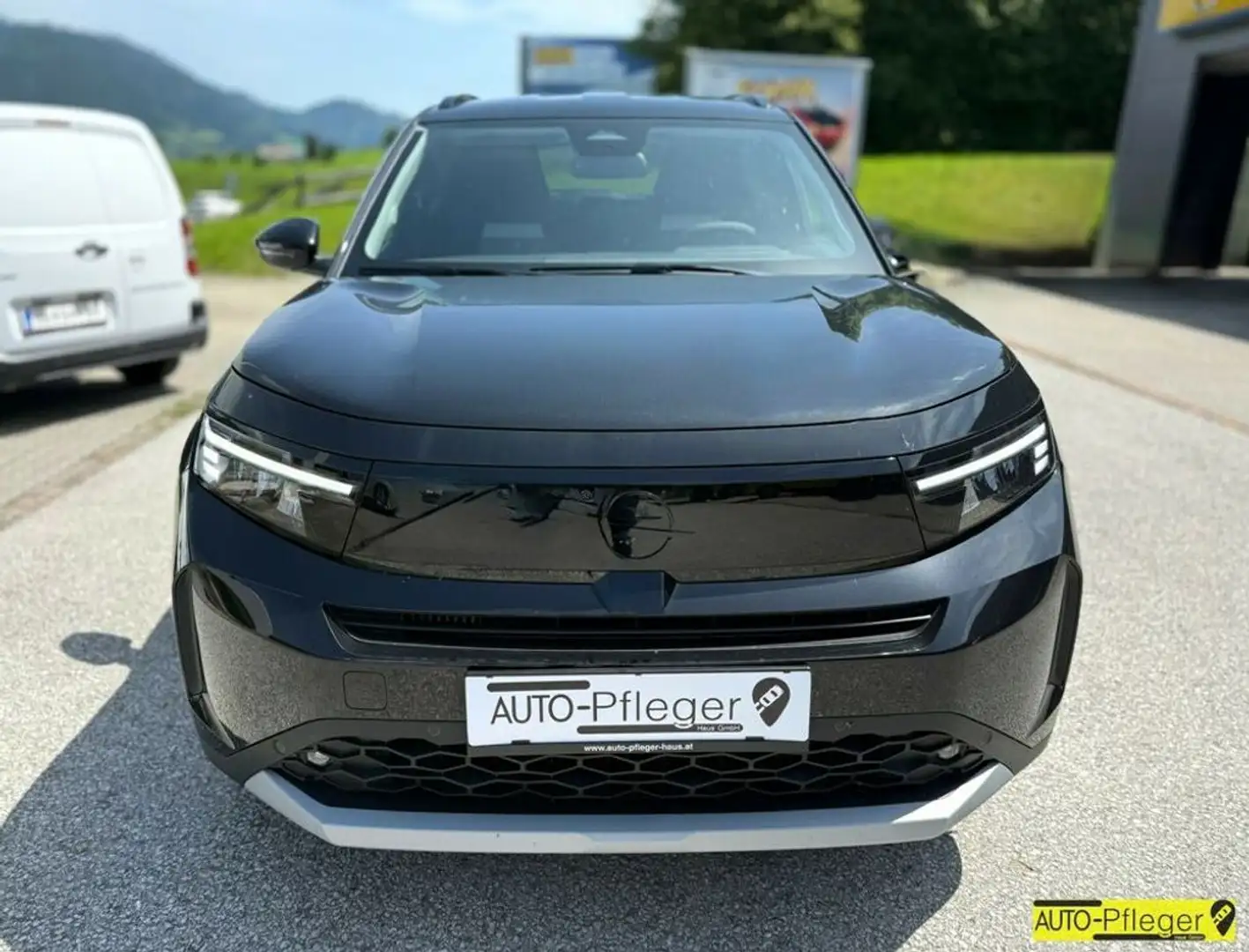 Opel Frontera 1.2 DI MHEV GS-Line Automatik Schwarz - 2
