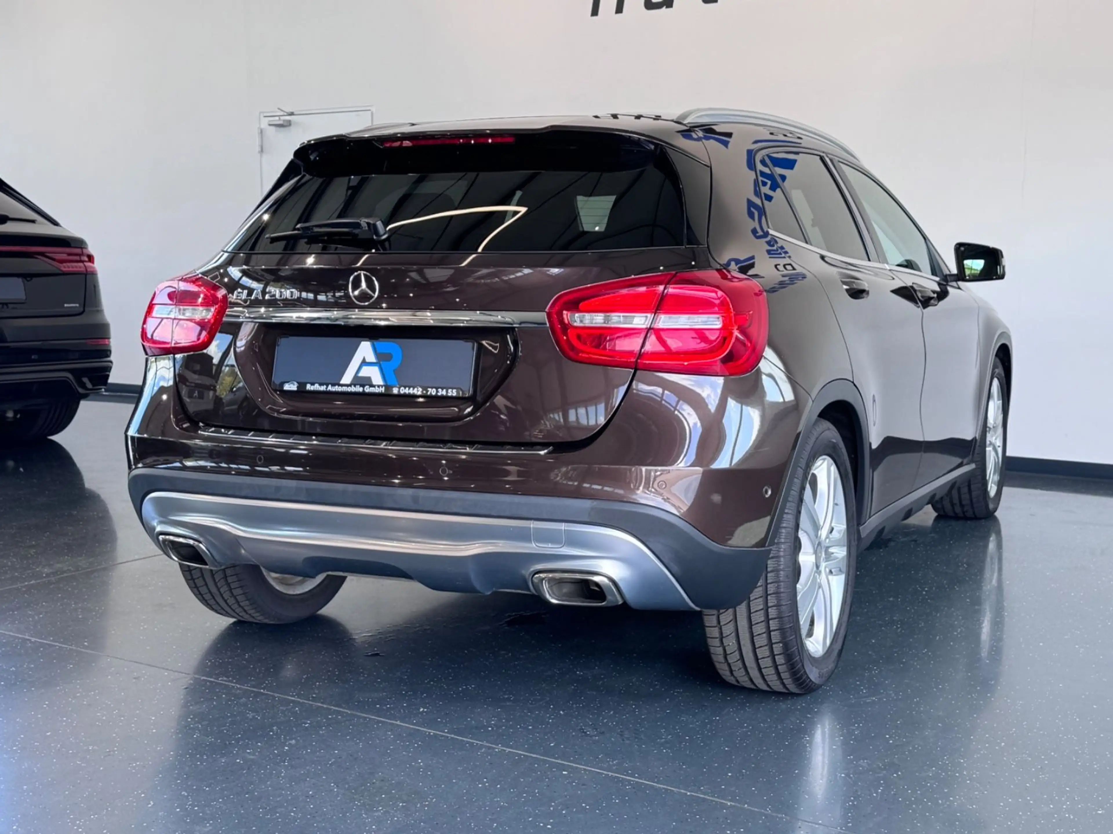 Mercedes-Benz GLA 200 *LED*XENON*SHZ*PDC*NAVI* — photo 8