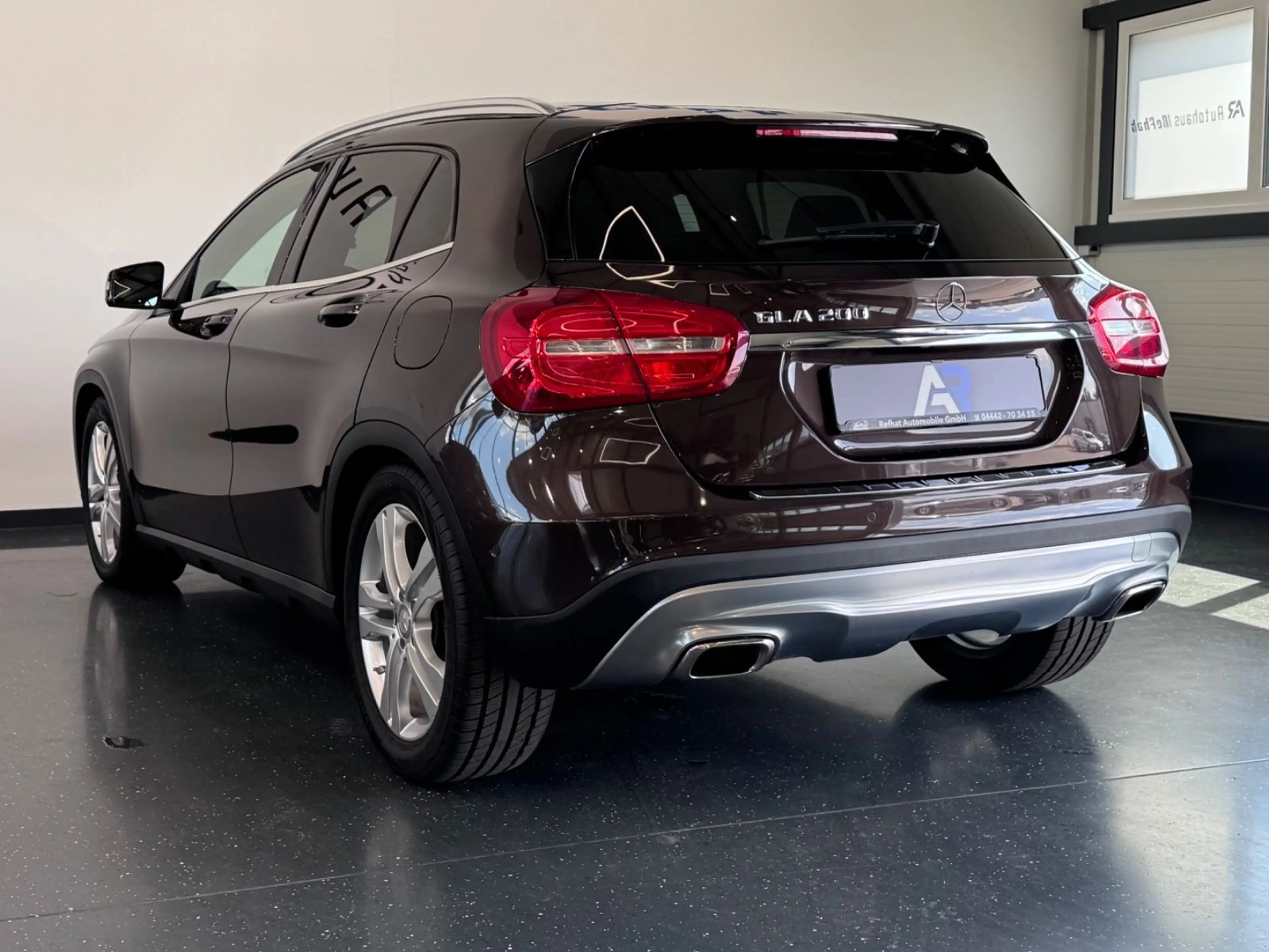 Mercedes-Benz GLA 200 *LED*XENON*SHZ*PDC*NAVI* — photo 10