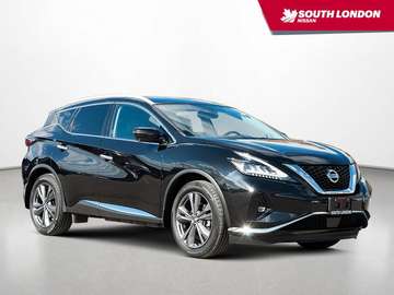 Platinum | AWD | Moonroof | Heated Steering | Apple Carplay | Bose
