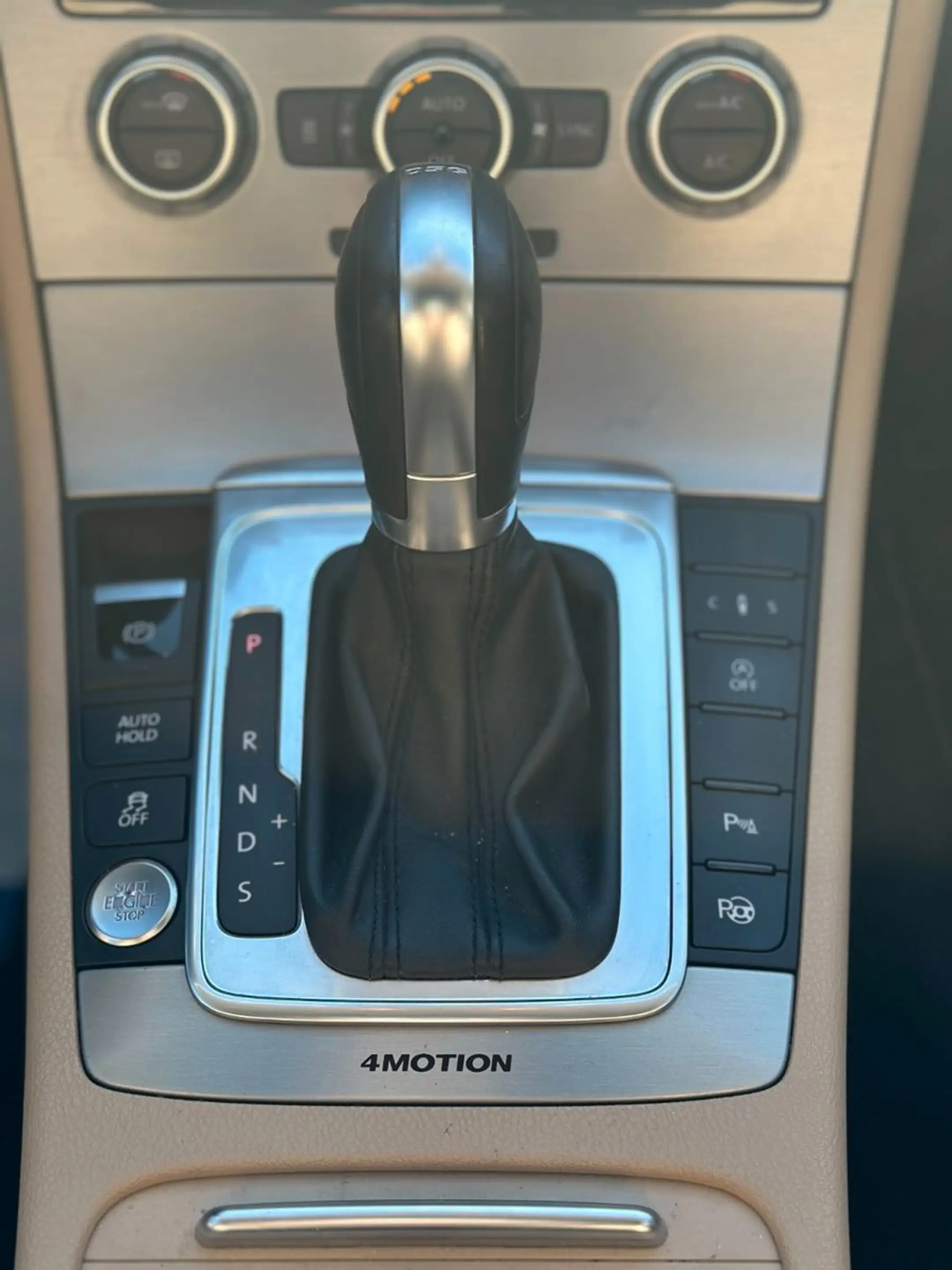 Volkswagen CC VW Passat CC / 4Motion/Kamera/Standheizung — photo 13