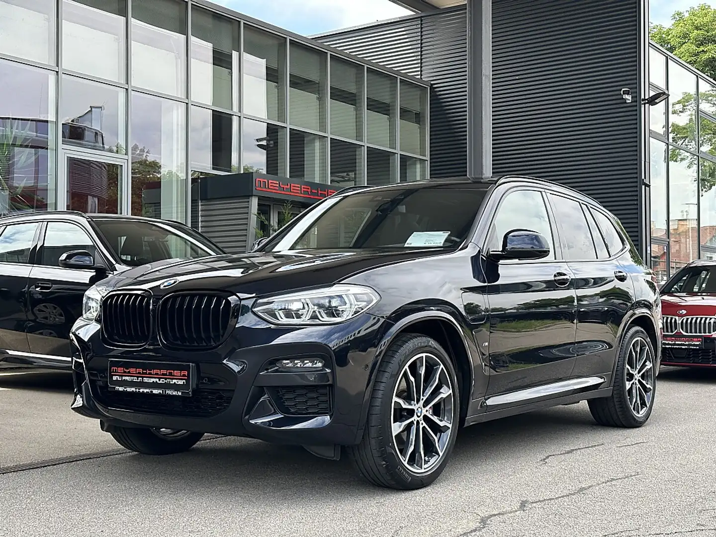BMW X3 xDrive30e M-Paket Aut. / AHK / Pano / Sportsitz... Schwarz - 2