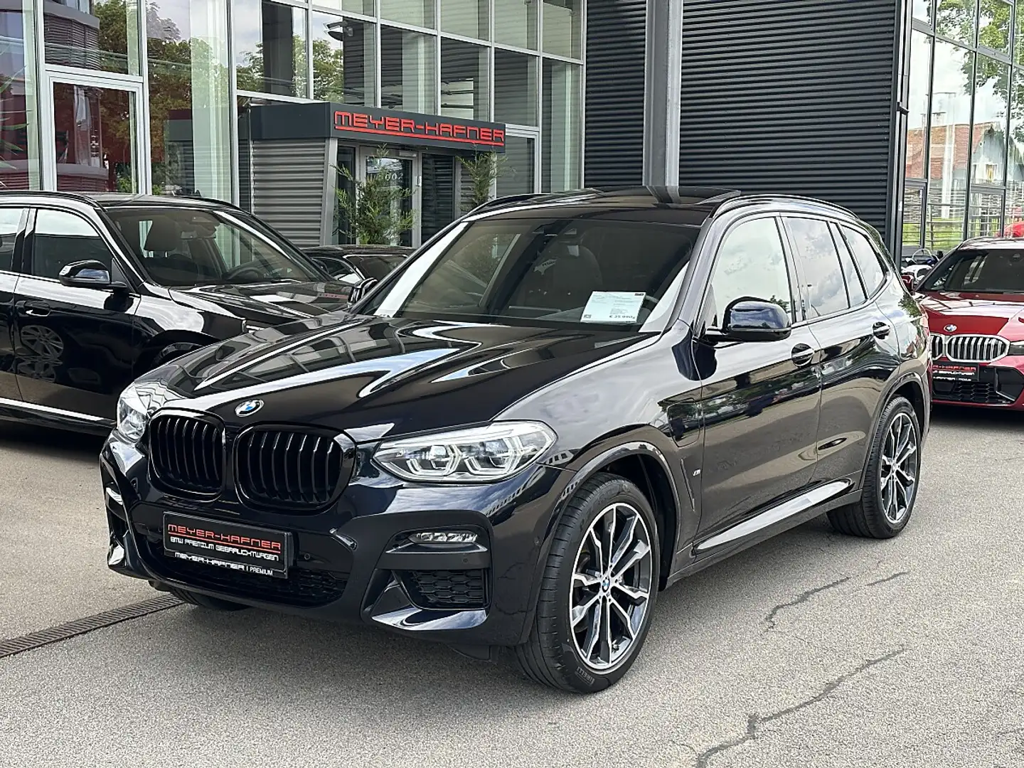 BMW X3 xDrive30e M-Paket Aut. / AHK / Pano / Sportsitz... Schwarz - 1