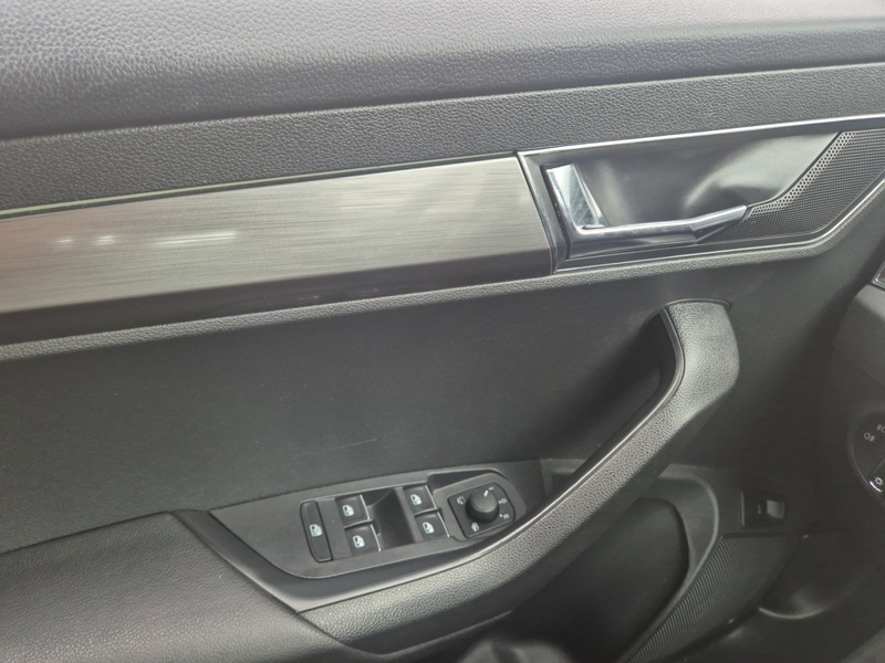 Skoda Karoq Style 110kw TSI DSG *AHK*NAVI*Rückfahrkamera — photo 15