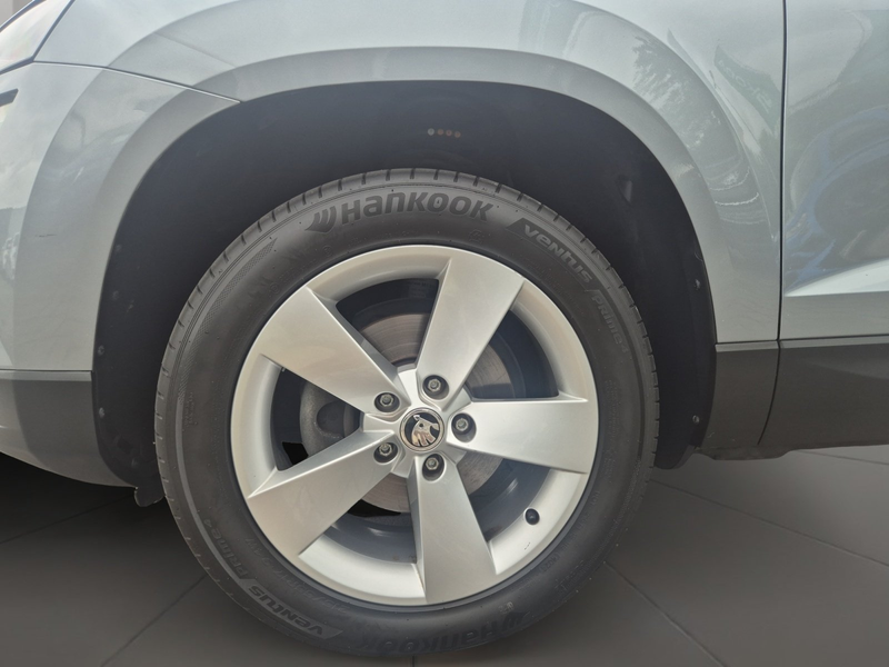 Skoda Karoq Style 110kw TSI DSG *AHK*NAVI*Rückfahrkamera — photo 7