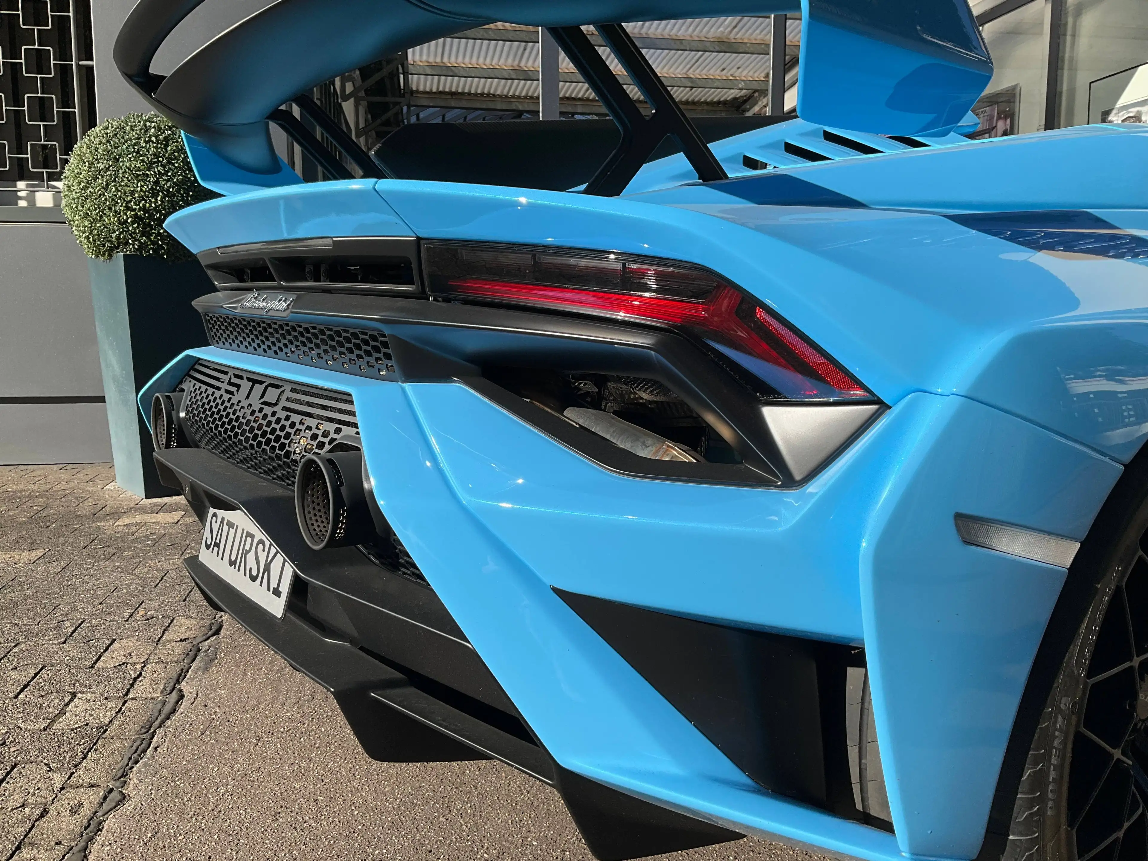 Lamborghini Huracán STO 1.owner deutsche Auslieferung rare Blue Cepheus only 1200Km — photo 10