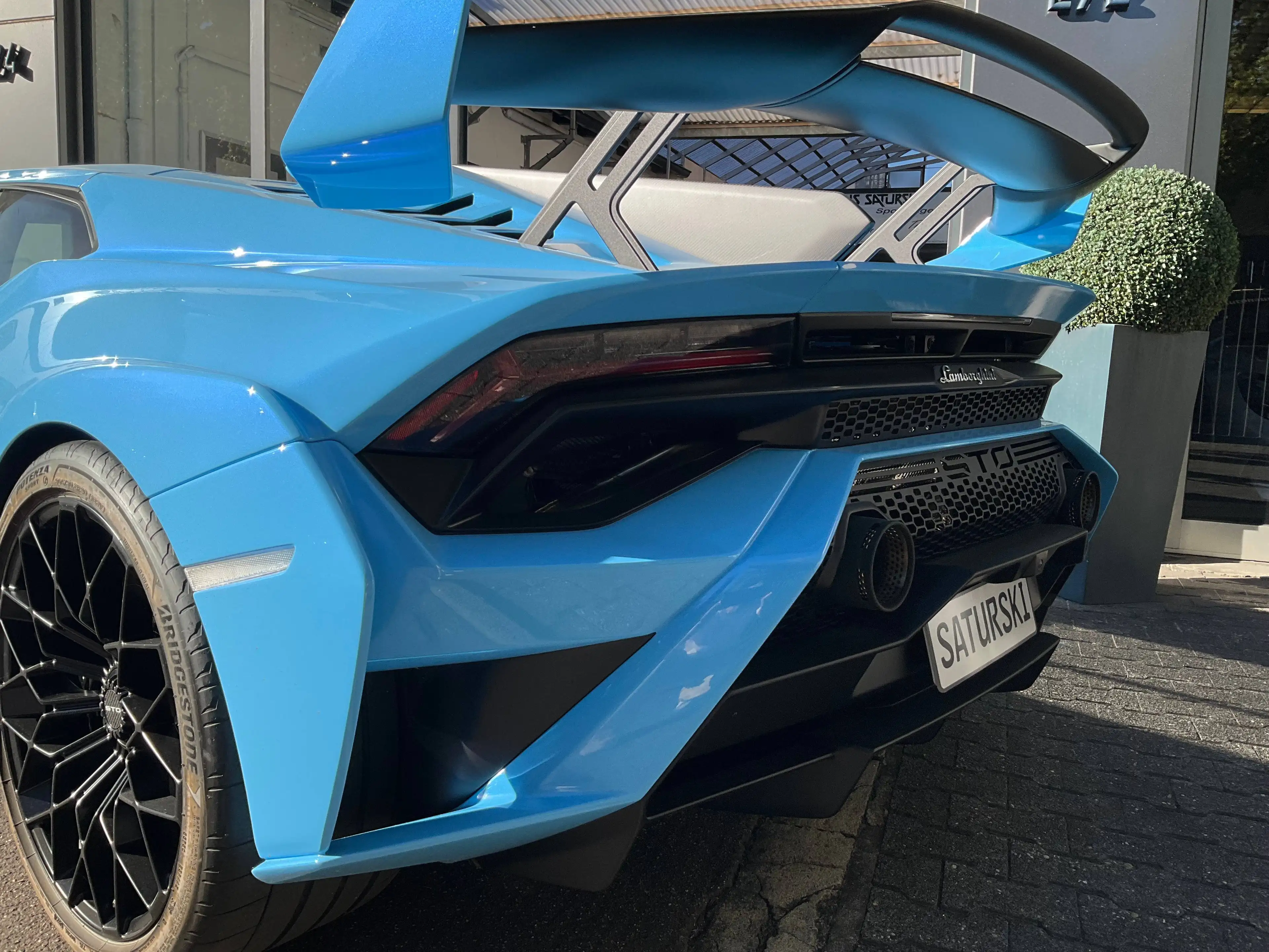 Lamborghini Huracán STO 1.owner deutsche Auslieferung rare Blue Cepheus only 1200Km — photo 16