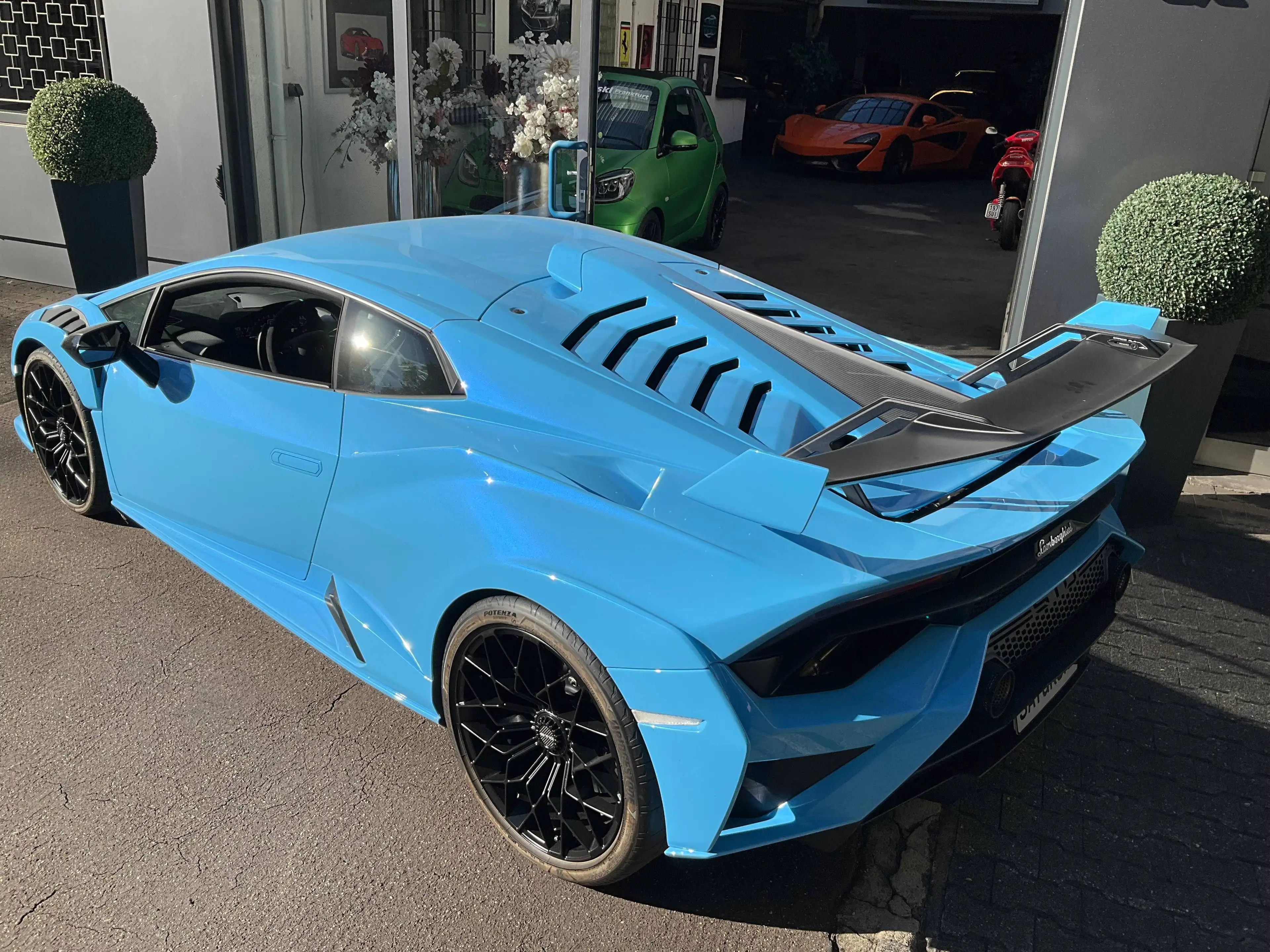 Lamborghini Huracán STO 1.owner deutsche Auslieferung rare Blue Cepheus only 1200Km — photo 15