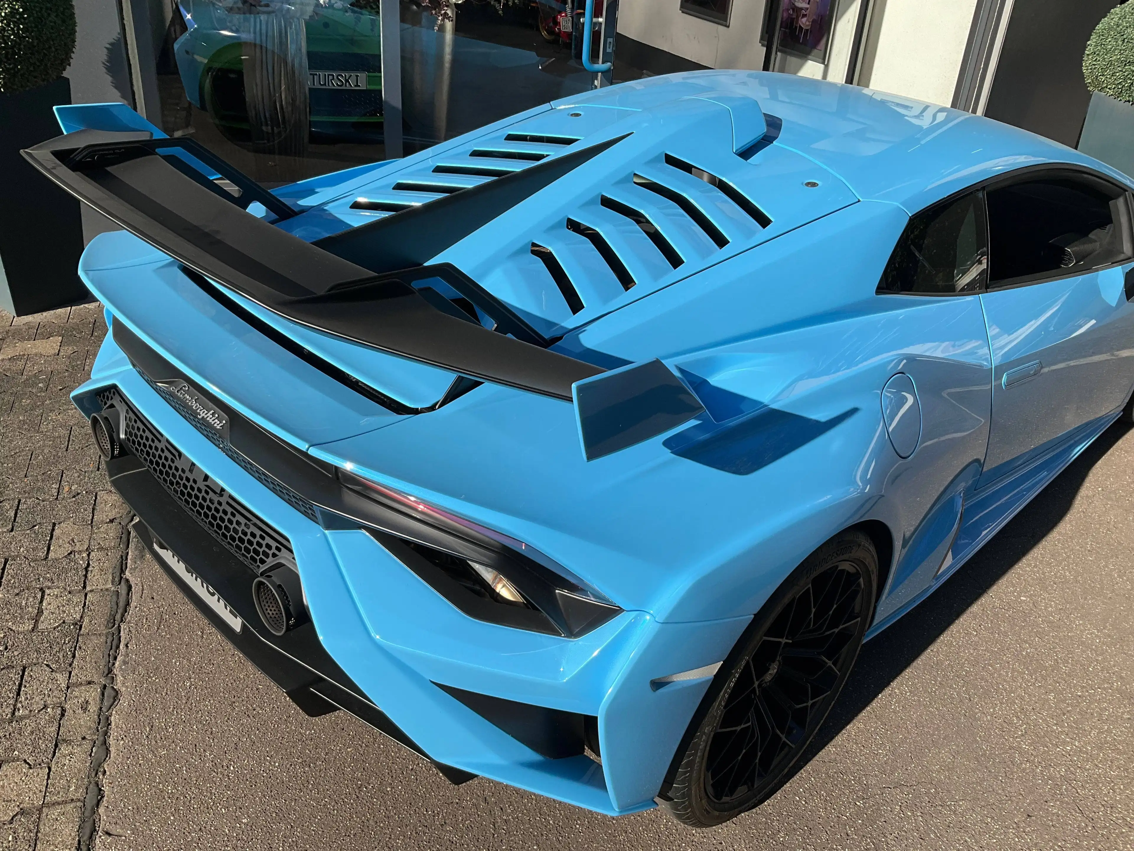Lamborghini Huracán STO 1.owner deutsche Auslieferung rare Blue Cepheus only 1200Km — photo 11