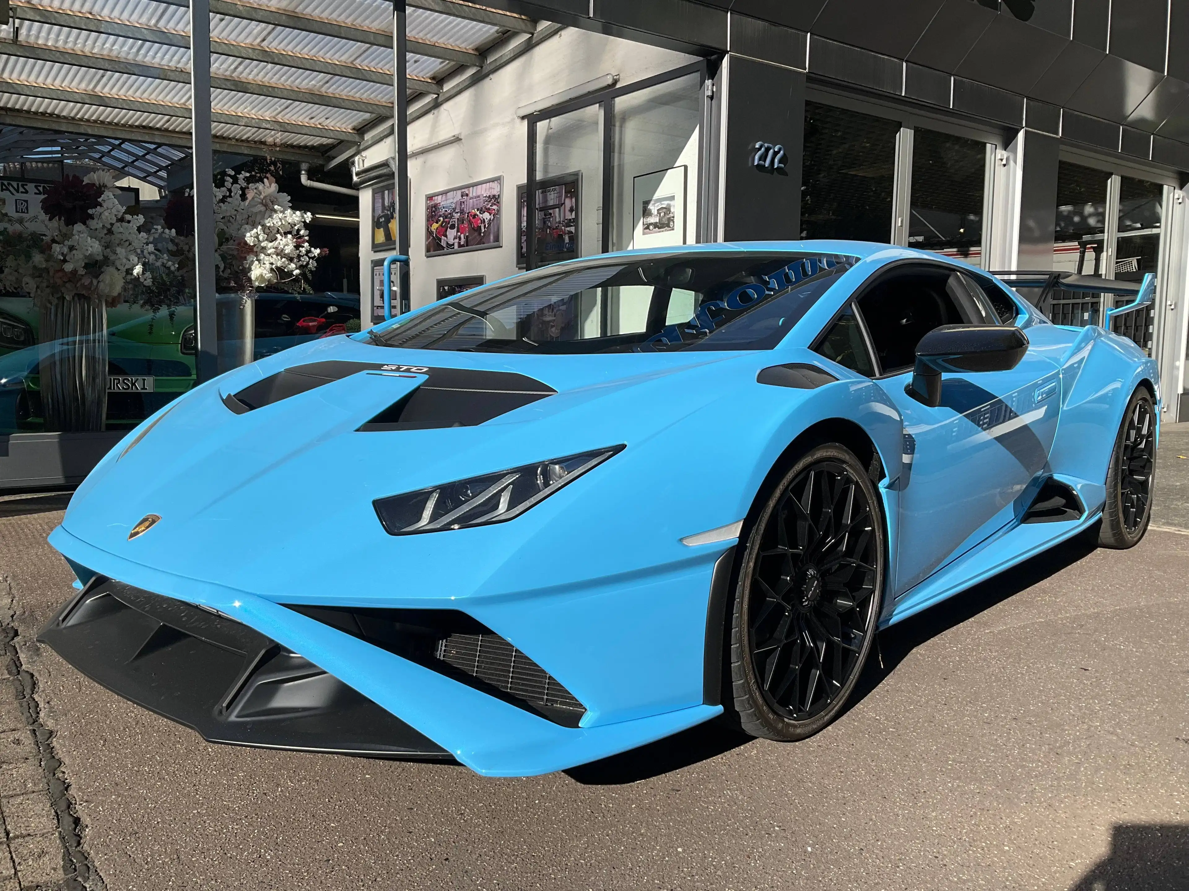Lamborghini Huracán STO 1.owner deutsche Auslieferung rare Blue Cepheus only 1200Km — photo 12