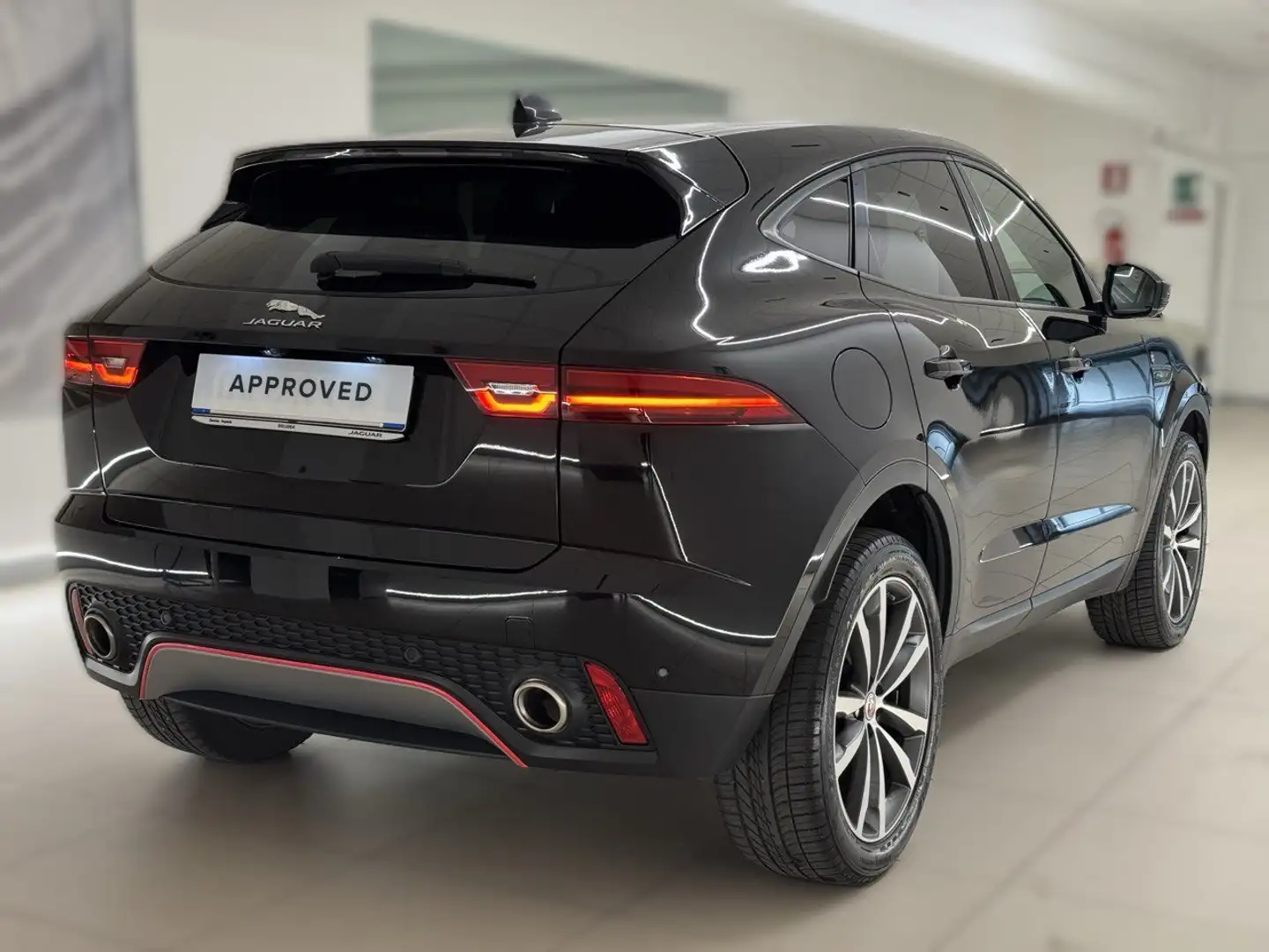 Jaguar E-Pace (X540) JAGUAR 2.0D 150 CV AWD aut. S Nero - 2