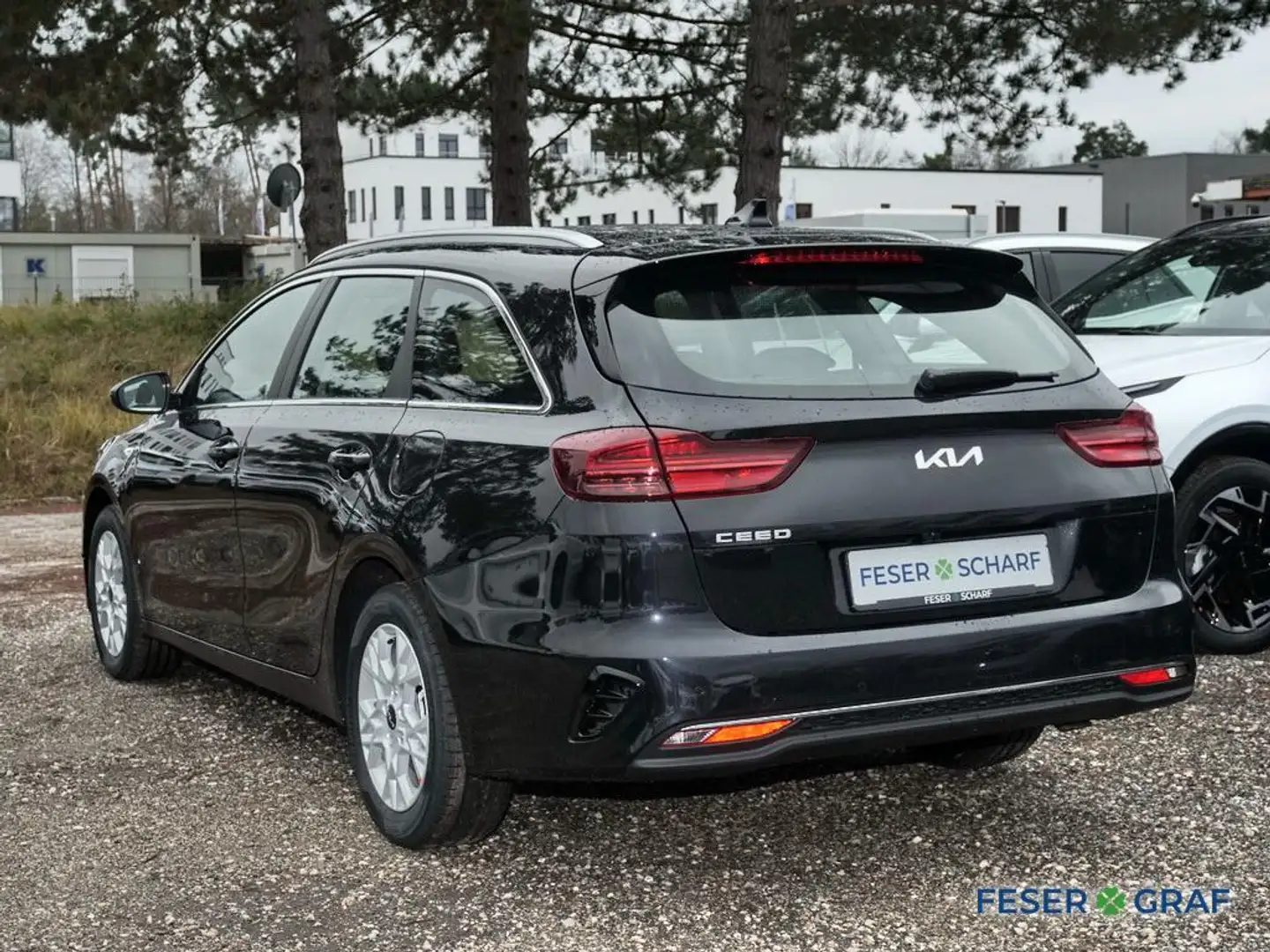Kia Ceed SW / cee'd SW 1.5T DCT7 VISION KOMFORT+ NAVI Schwarz - 2