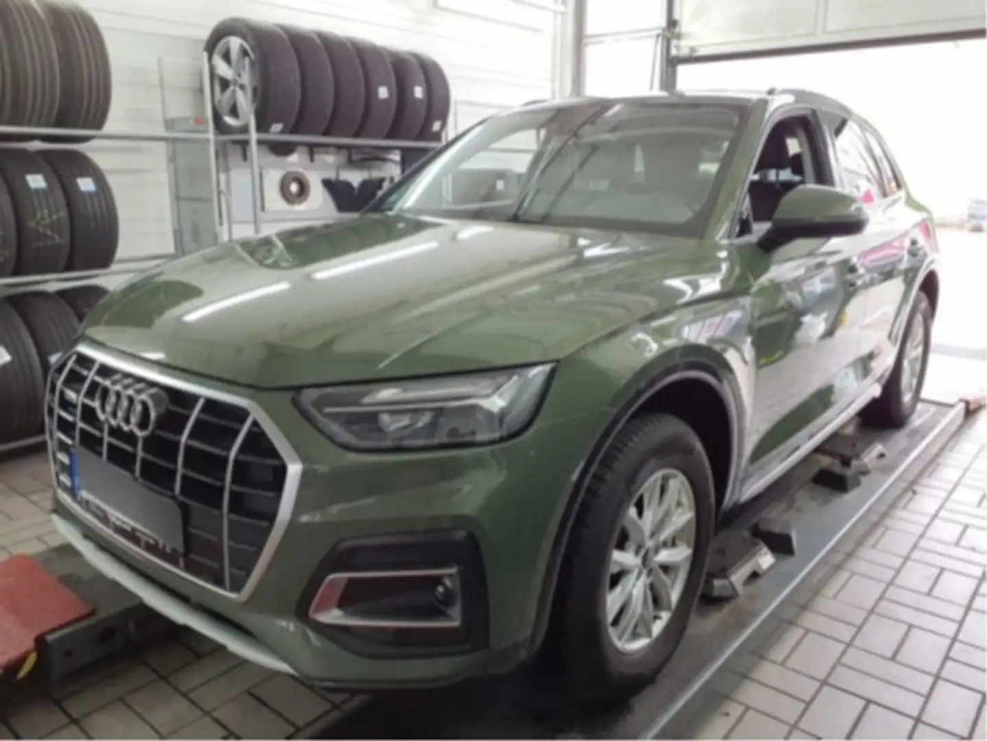 Audi Q5 advanced 50 TFSIe 220kW quattro S tronic LED Navi Grün - 1