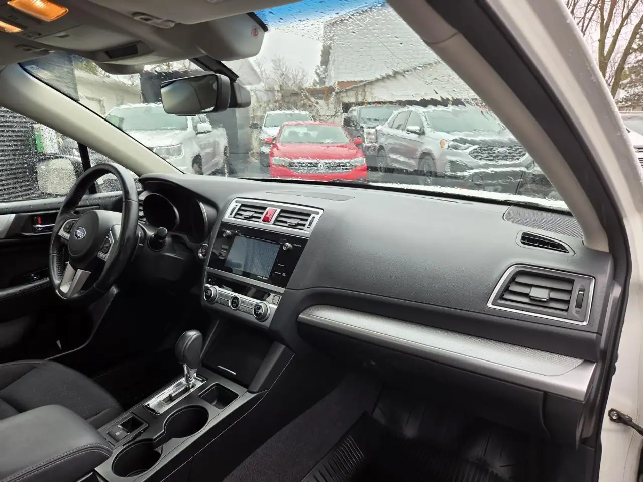 Subaru Legacy снимка Subaru Legacy