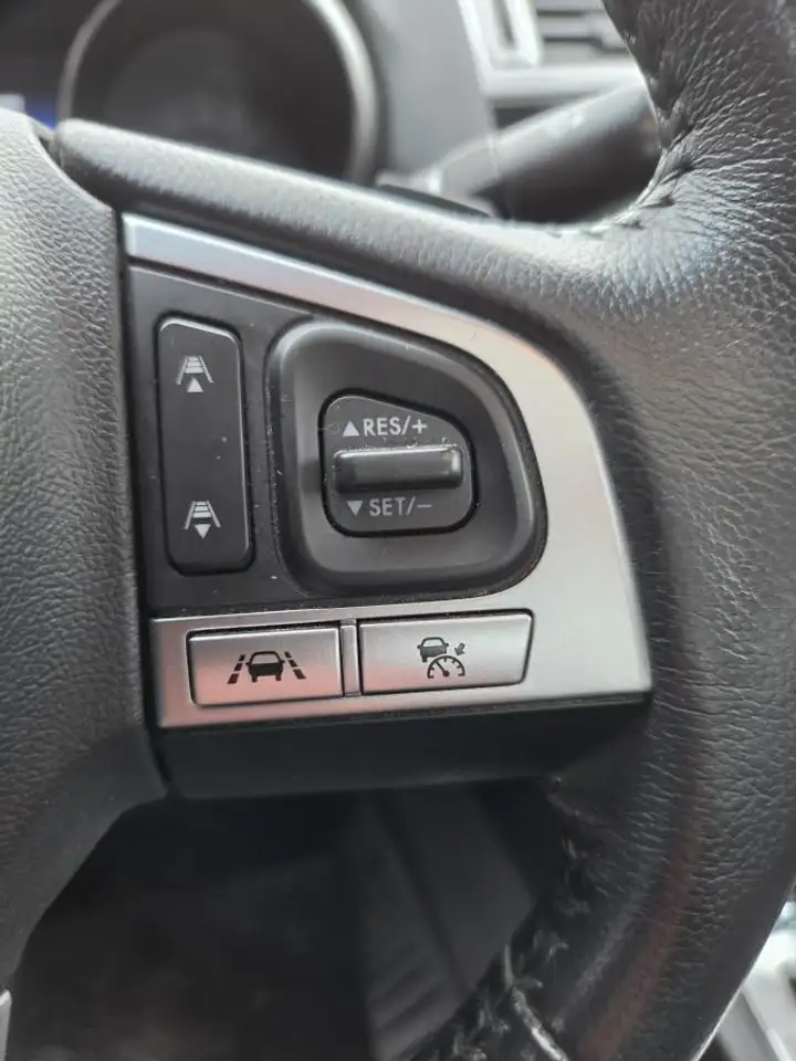 Subaru Legacy снимка Subaru Legacy