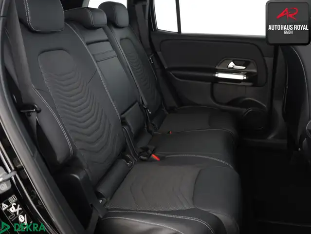 Mercedes-Benz GLB view 12