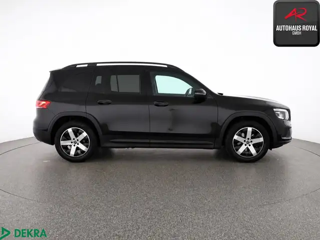 Mercedes-Benz GLB view 6