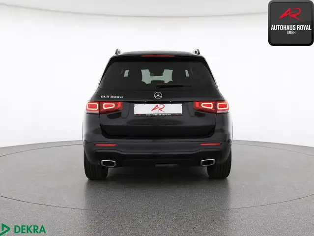 Mercedes-Benz GLB view 5