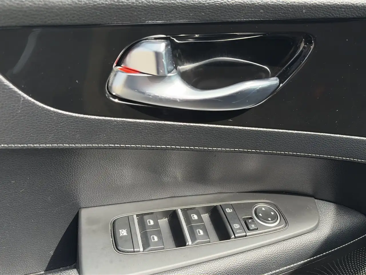 Kia Forte снимка Kia Forte