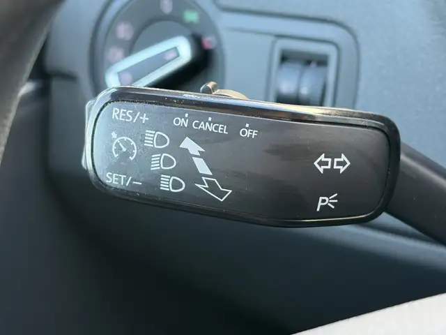Volkswagen Polo view 4