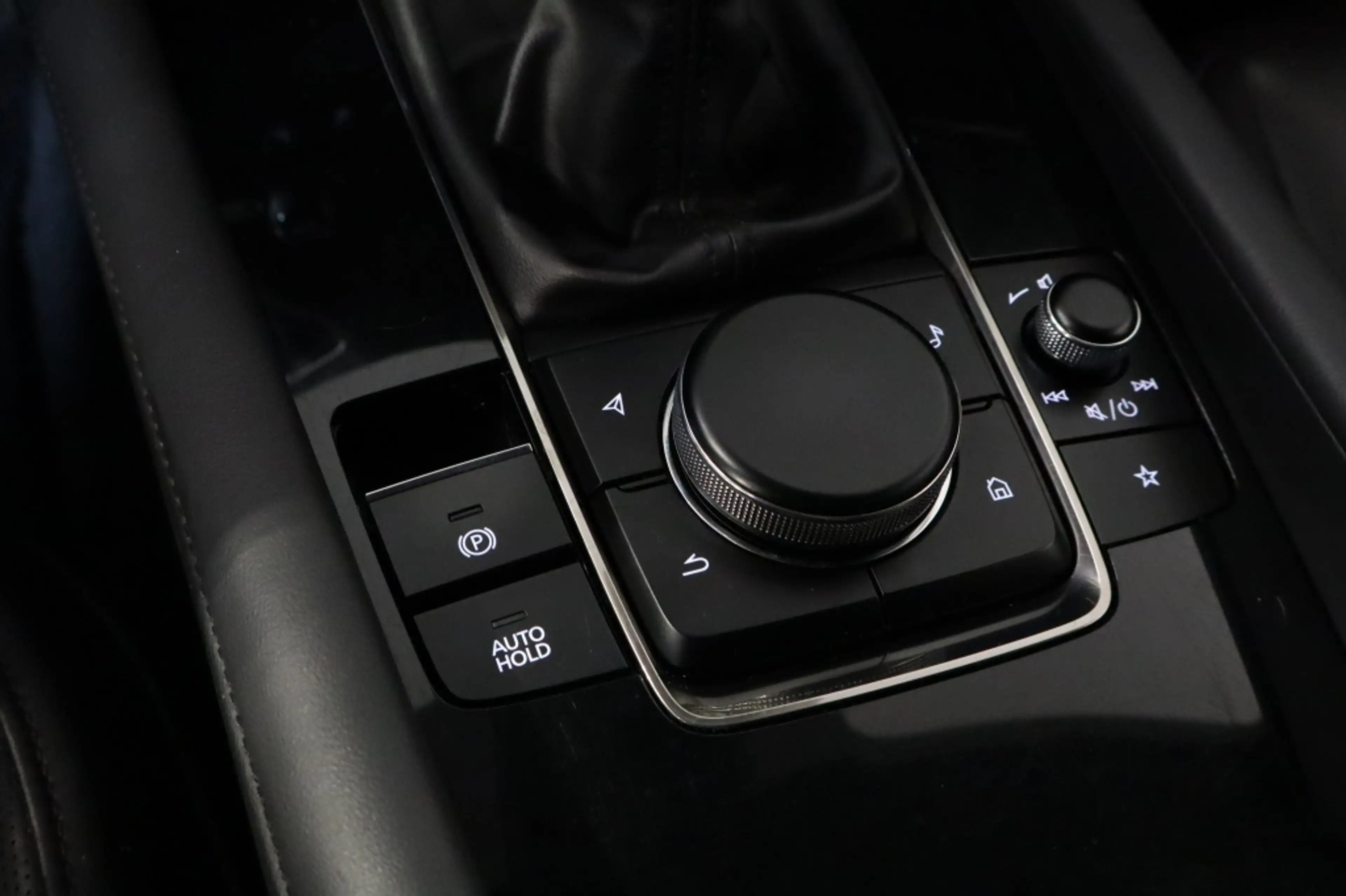 Mazda 3 Hatchback Skyactiv-G 122pk Luxury — photo 20