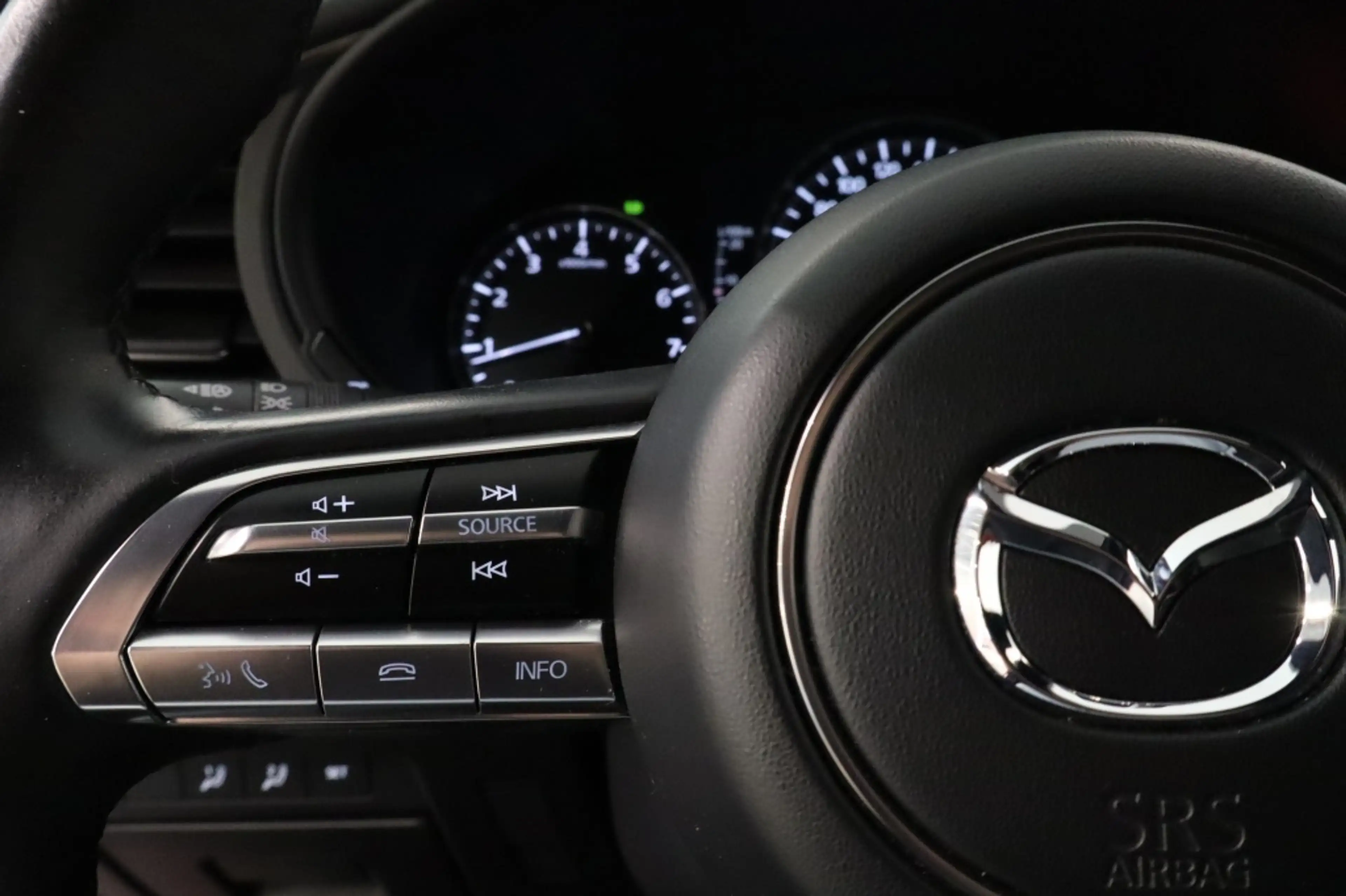 Mazda 3 Hatchback Skyactiv-G 122pk Luxury — photo 13