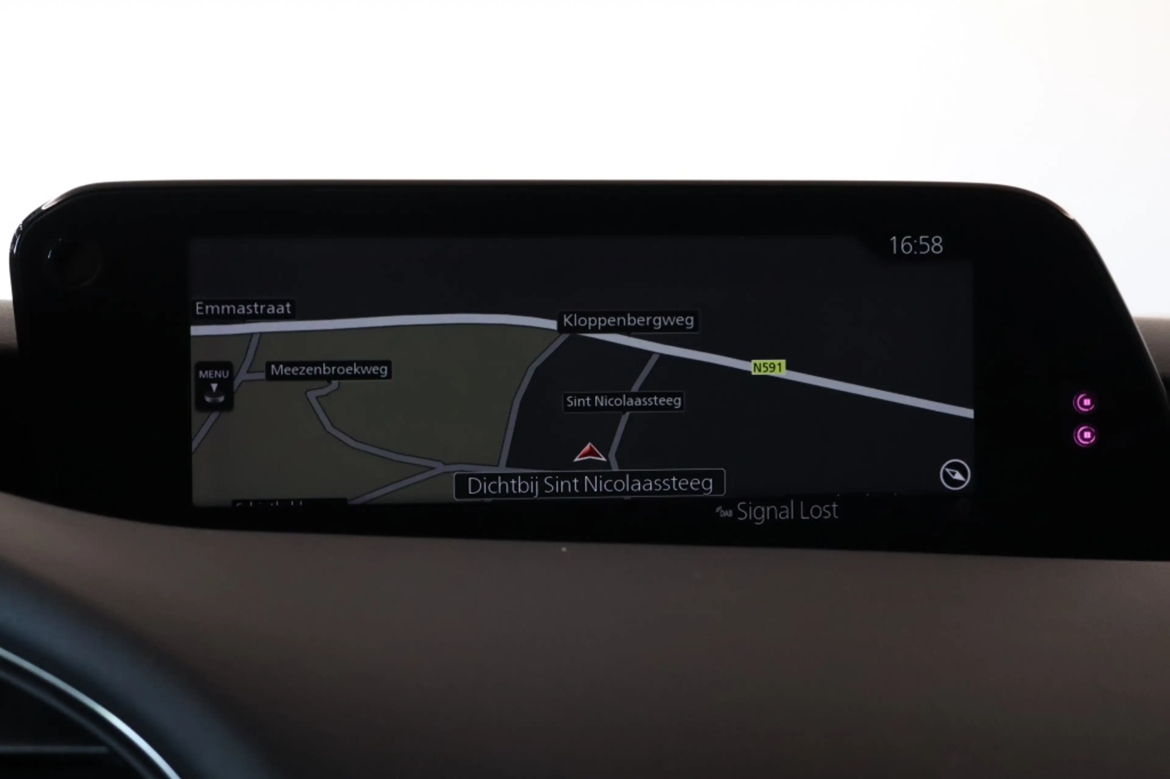 Mazda 3 Hatchback Skyactiv-G 122pk Luxury — photo 16