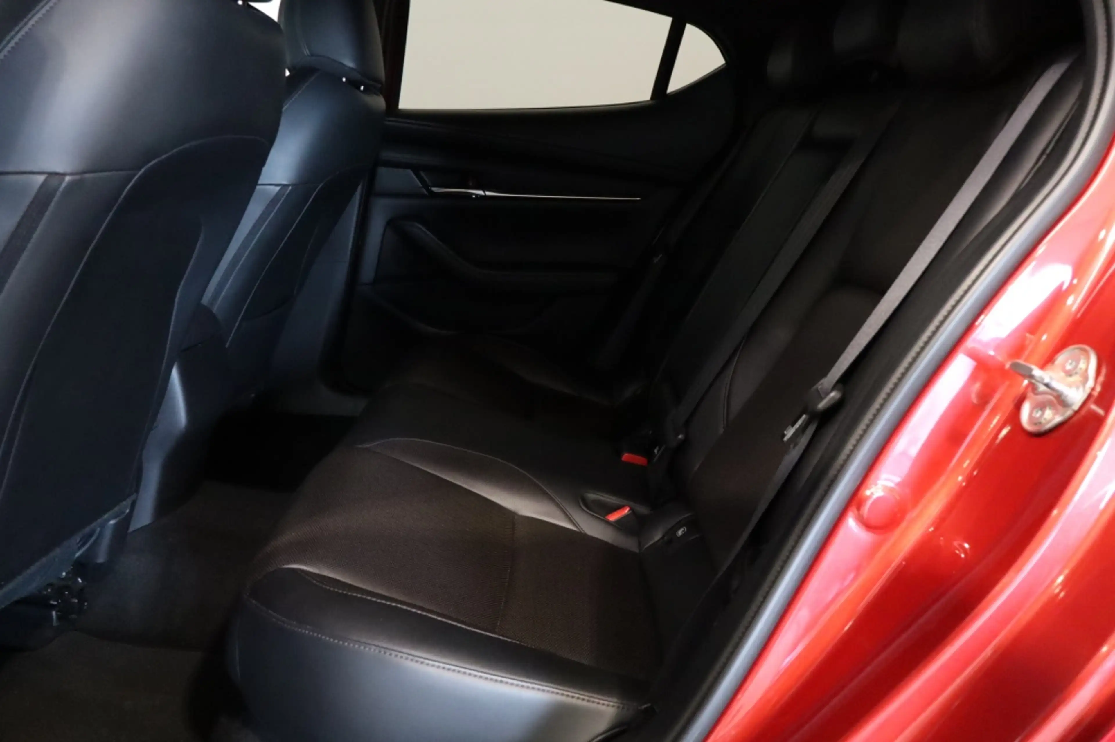 Mazda 3 Hatchback Skyactiv-G 122pk Luxury — photo 21