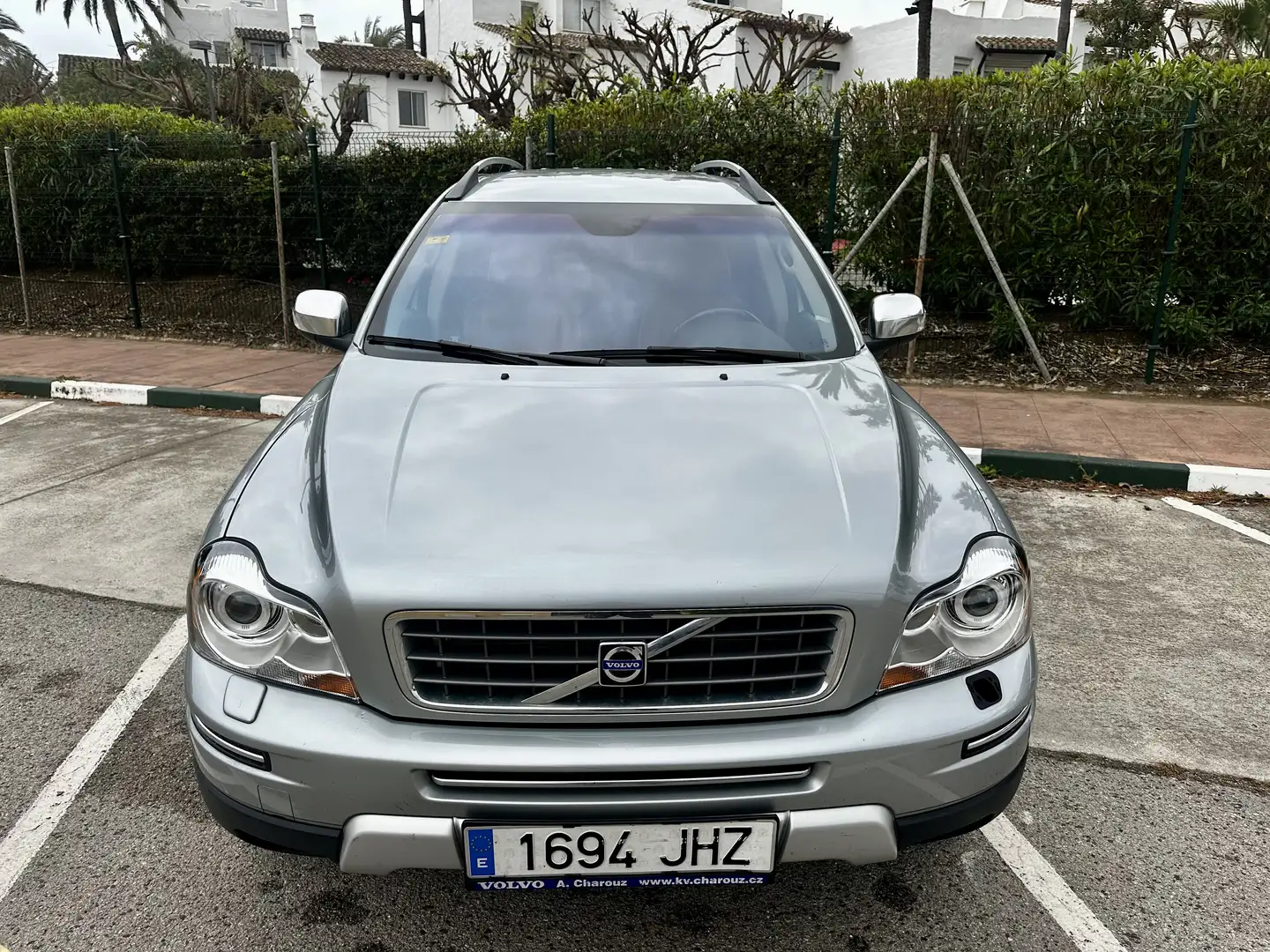 Volvo XC90 D5 Aut. Momentum Plateado - 1