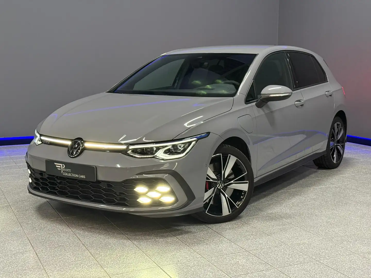 Volkswagen Golf GTE 1.4 eHybrid HUD|IQ.Light|Camera Grau - 1