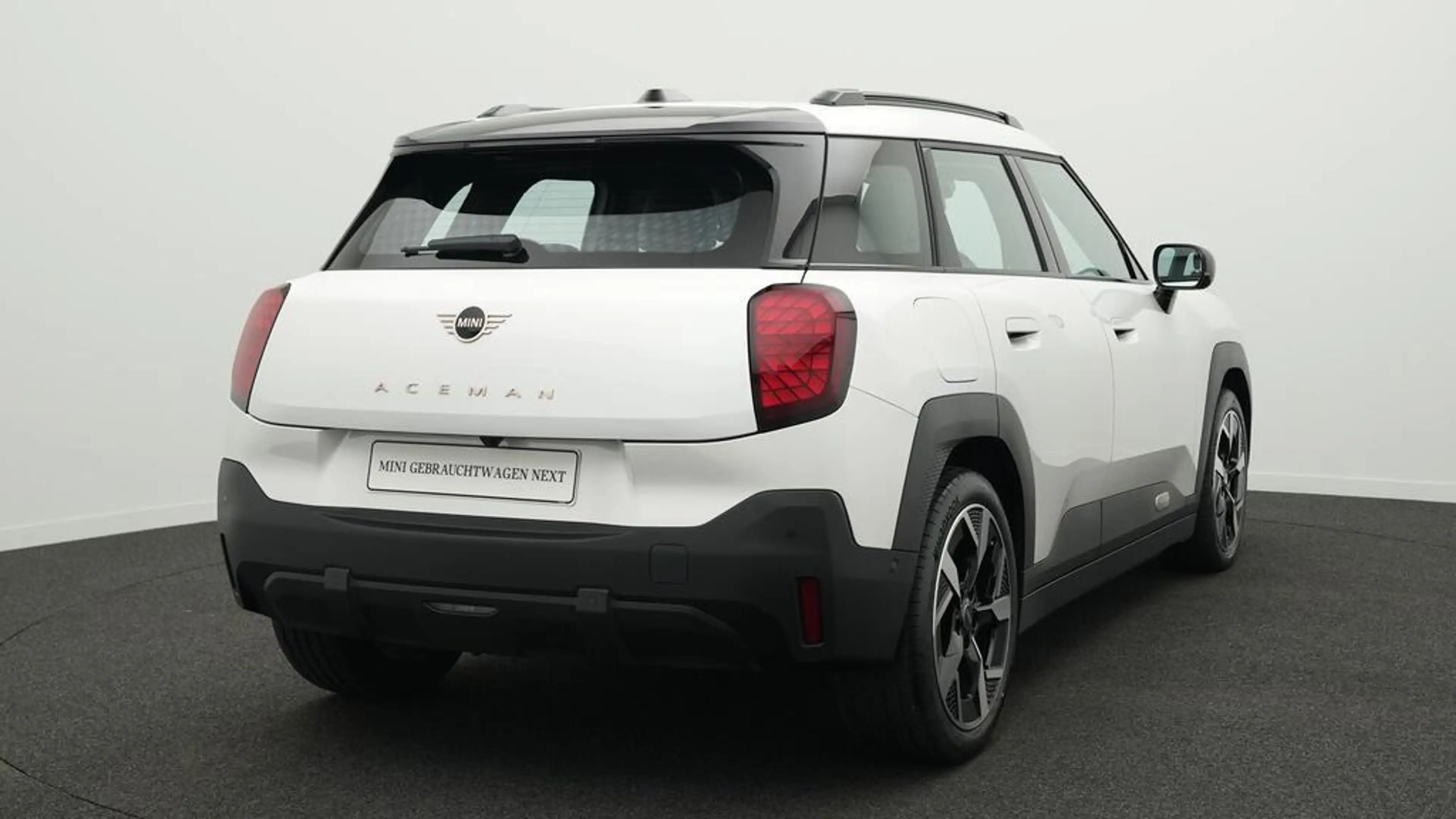 MINI Aceman Classic Trim — photo 6