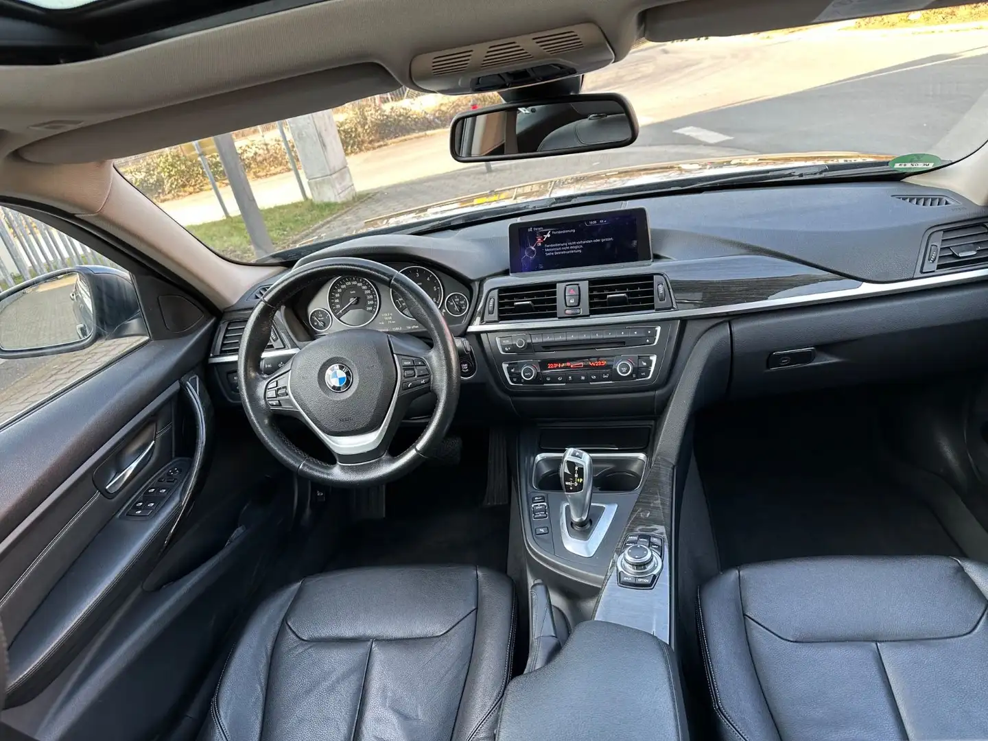 BMW 320 d F31 Touring Automatik Pano Leder Navo LED Niebieski - 2