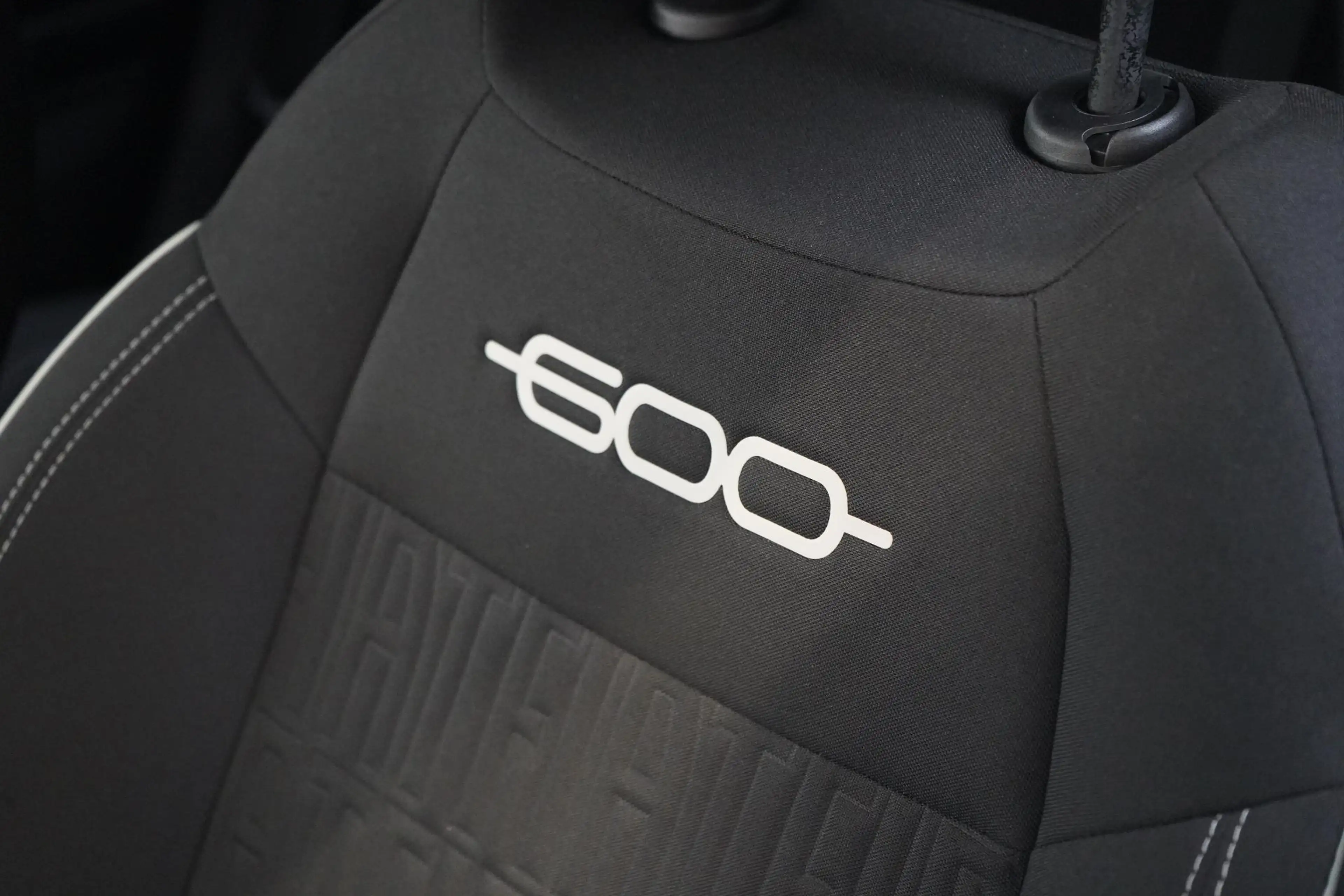 Fiat 600 1.2 Hybrid Urban | Achteruitrijcamera | Carplay | — photo 19
