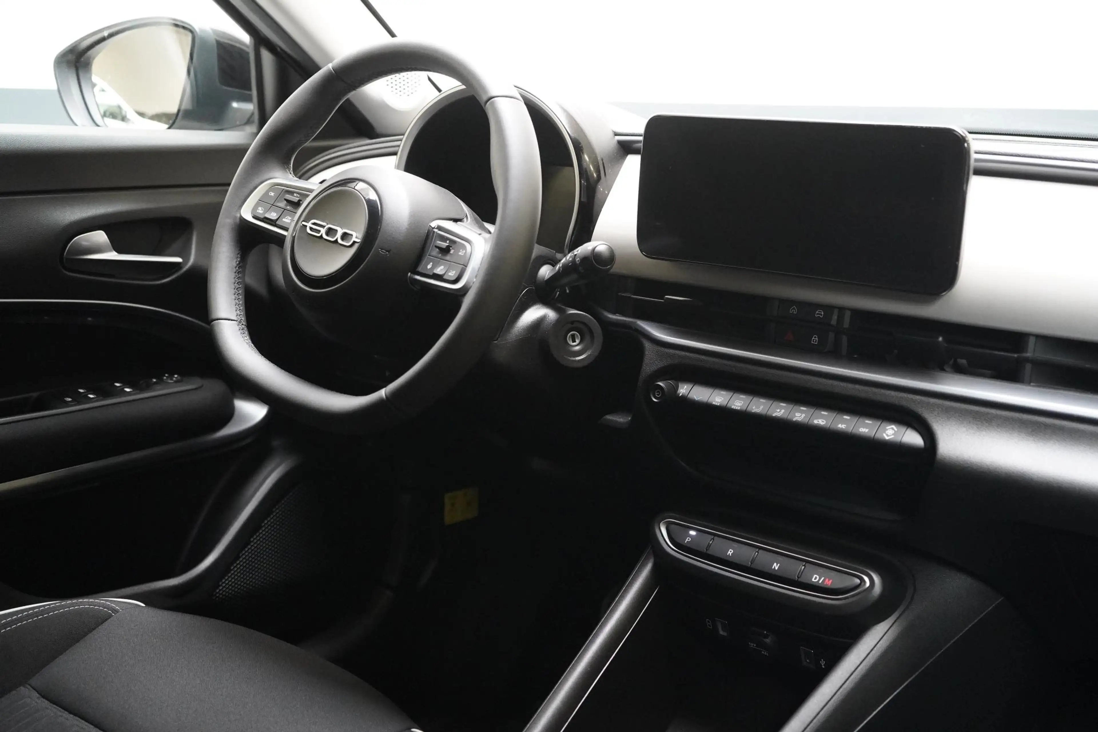 Fiat 600 1.2 Hybrid Urban | Achteruitrijcamera | Carplay | — photo 4