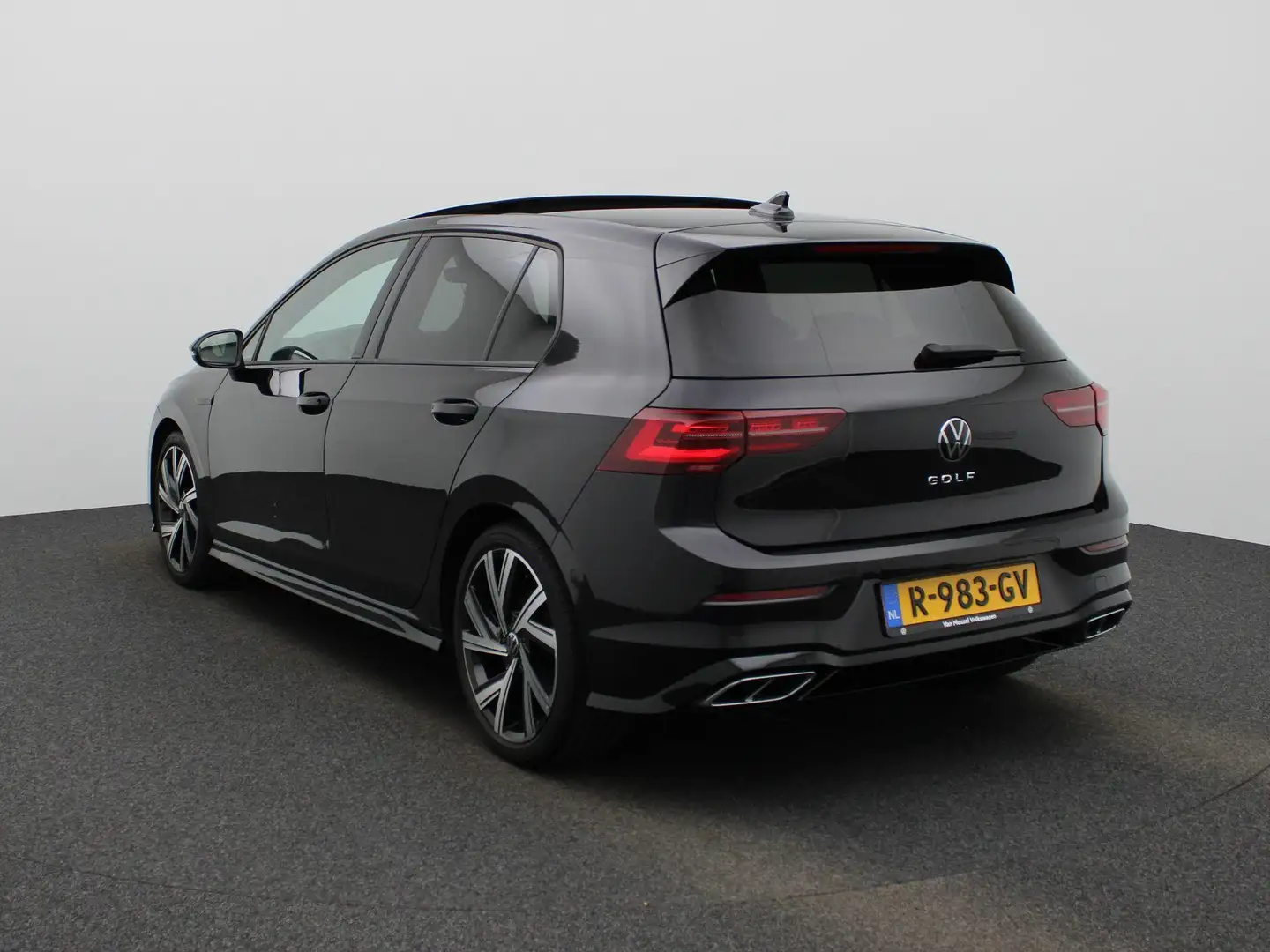 Volkswagen Golf 1.5 eTSI R-Line Business | AUTOMAAT | PANORAMADAK Noir - 2