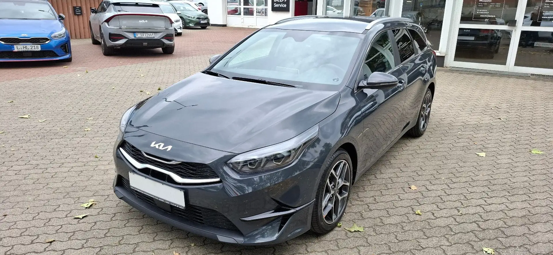 Kia Ceed Sportswagon Ultimate Edition DCT 48V Gris - 1