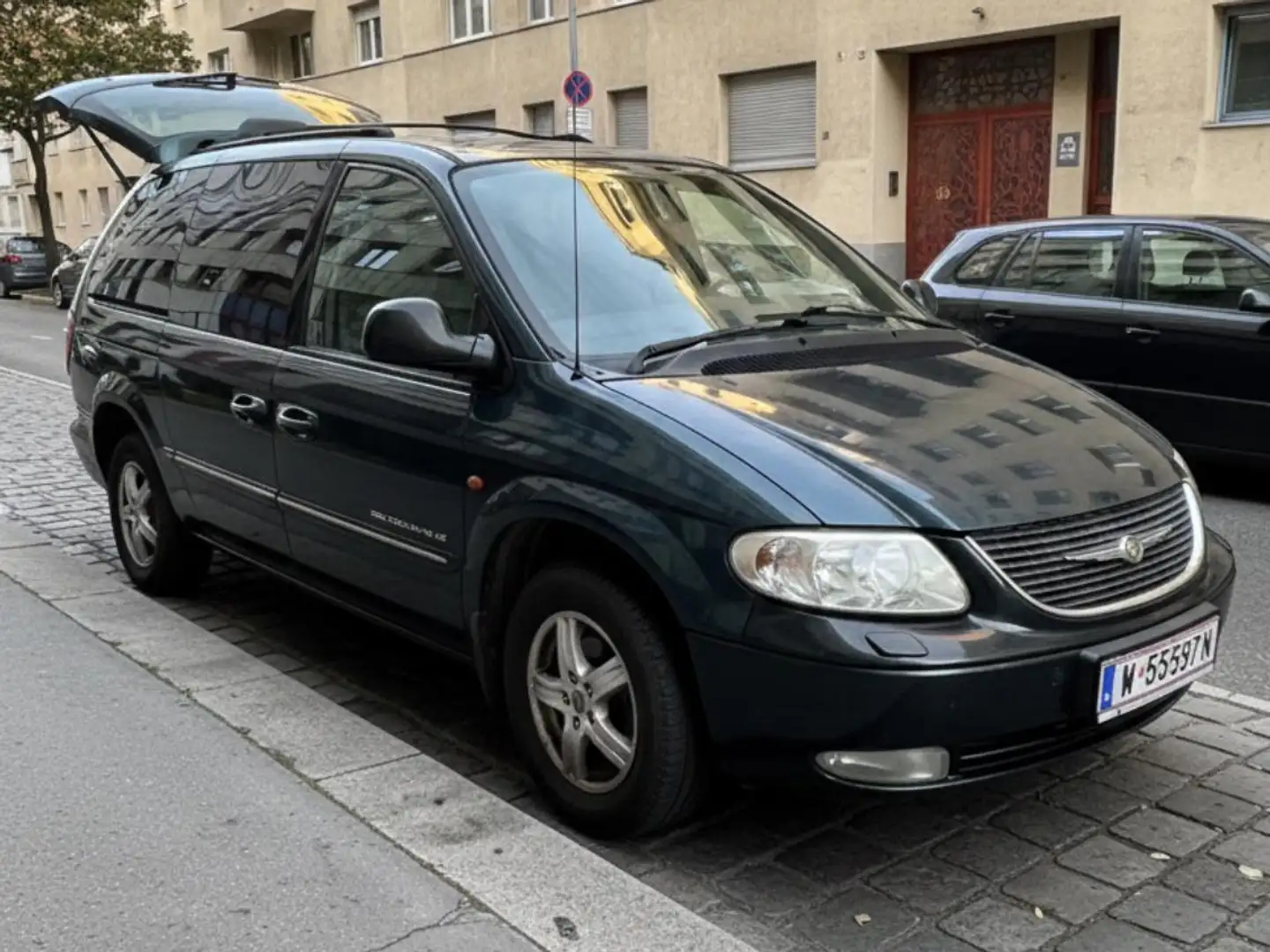 Chrysler Voyager Voyager 2,8 LX CRD Ds. Aut. LX Grün - 1