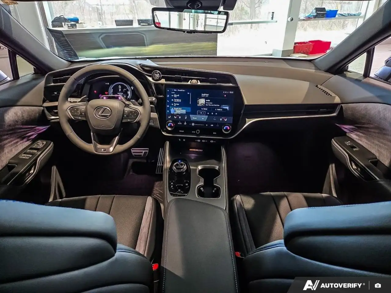 Lexus RZ снимка Lexus RZ