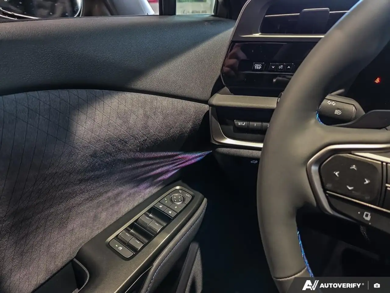 Lexus RZ снимка Lexus RZ