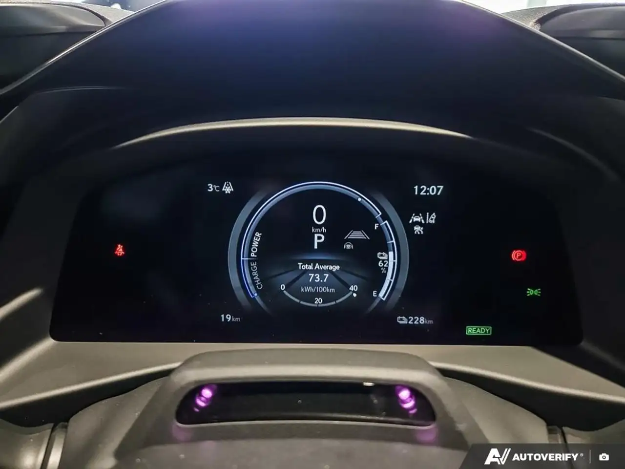 Lexus RZ снимка Lexus RZ