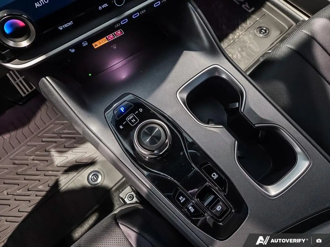 Lexus RZ снимка Lexus RZ