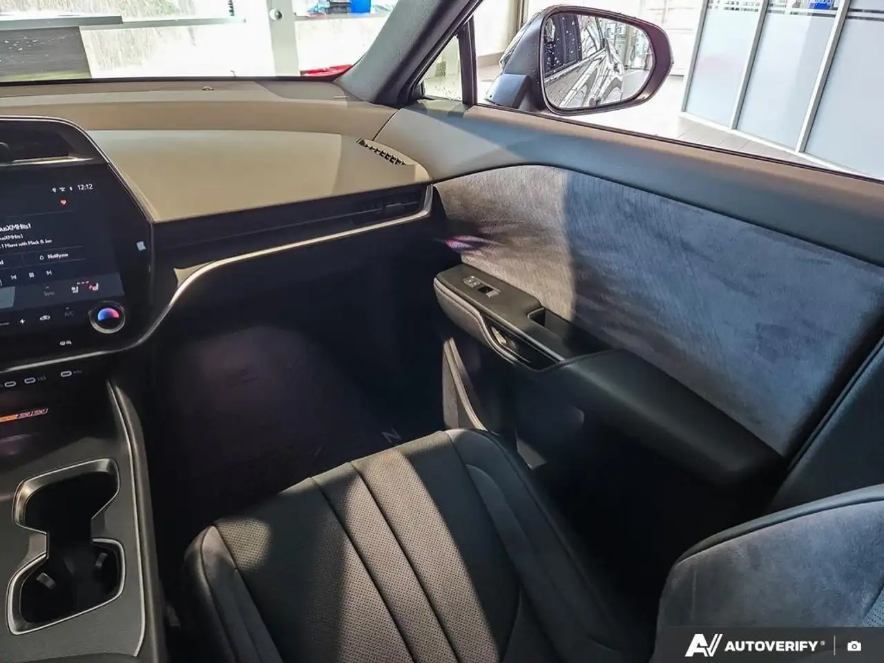 Lexus RZ снимка Lexus RZ