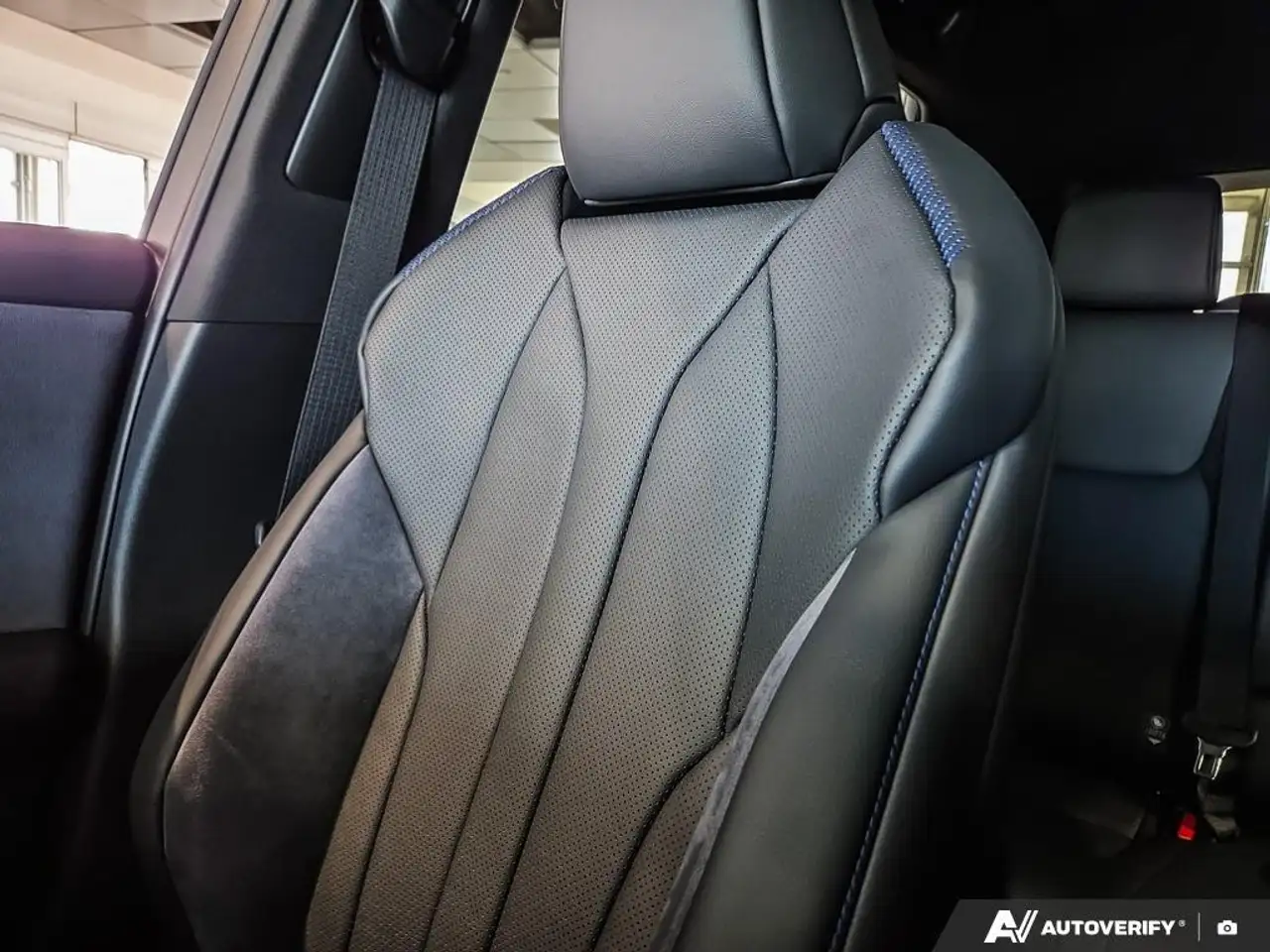 Lexus RZ снимка Lexus RZ