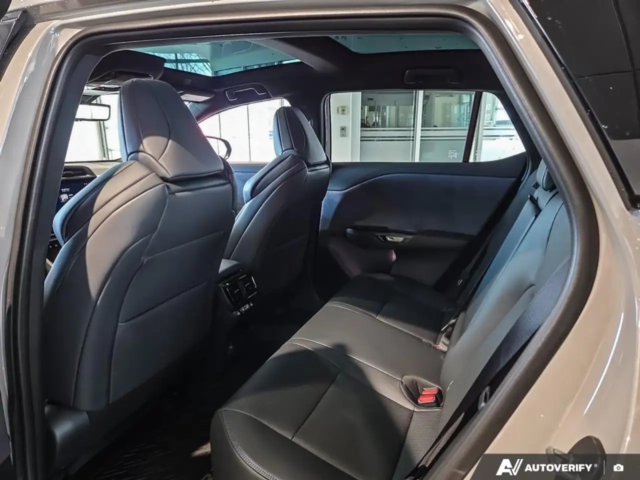 Lexus RZ снимка Lexus RZ